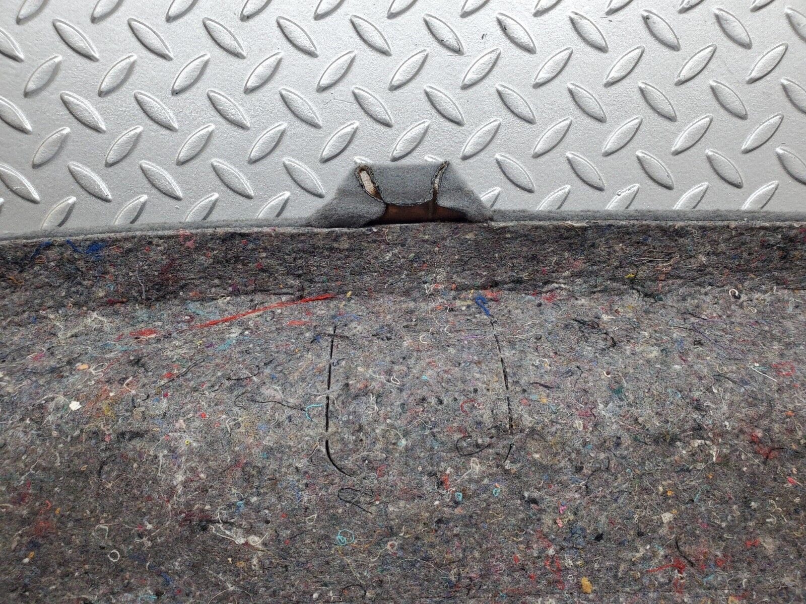 44696 Mercedes-Benz W124 220E Parcel Shelf With Speakers Grey 1246900249