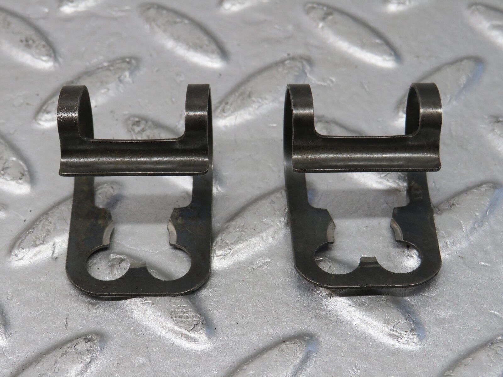 32876 Mercedes-Benz C107 R107 350 V8 Valve Rocker Arm With Spring & Tappet