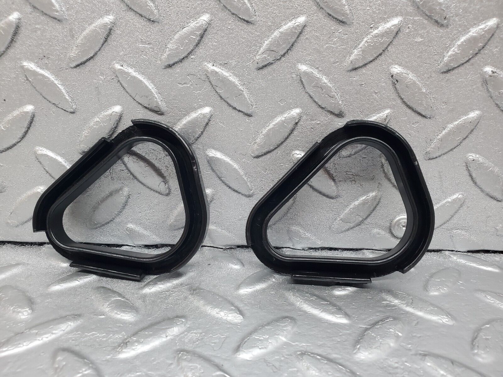 45439 Mercedes-Benz 280E M110.988 Valve Cover Gasket Set 1100160721