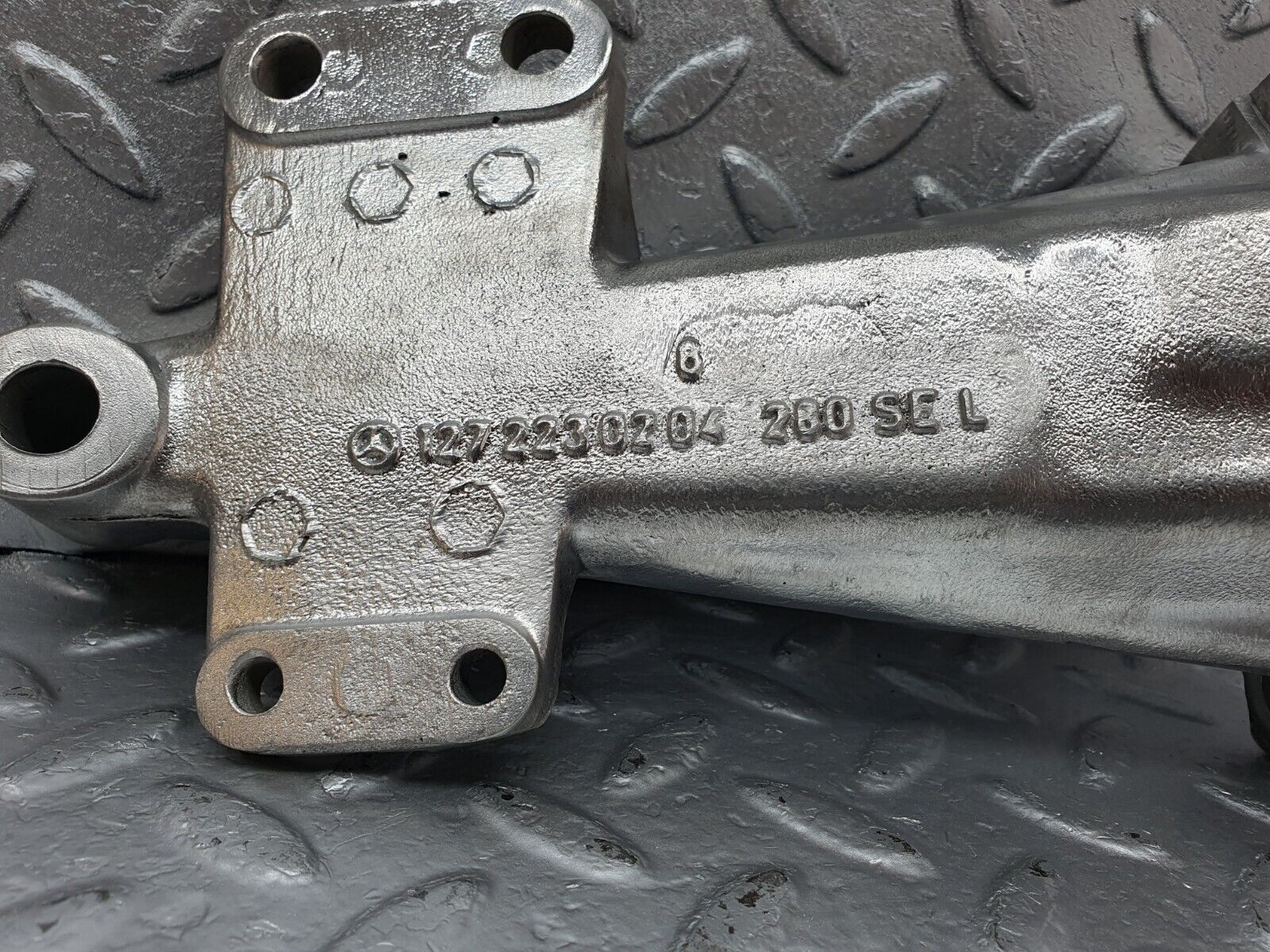 43441 Mercedes-Benz W108 280SE Engine Mount Bracket Left Side 1272230204