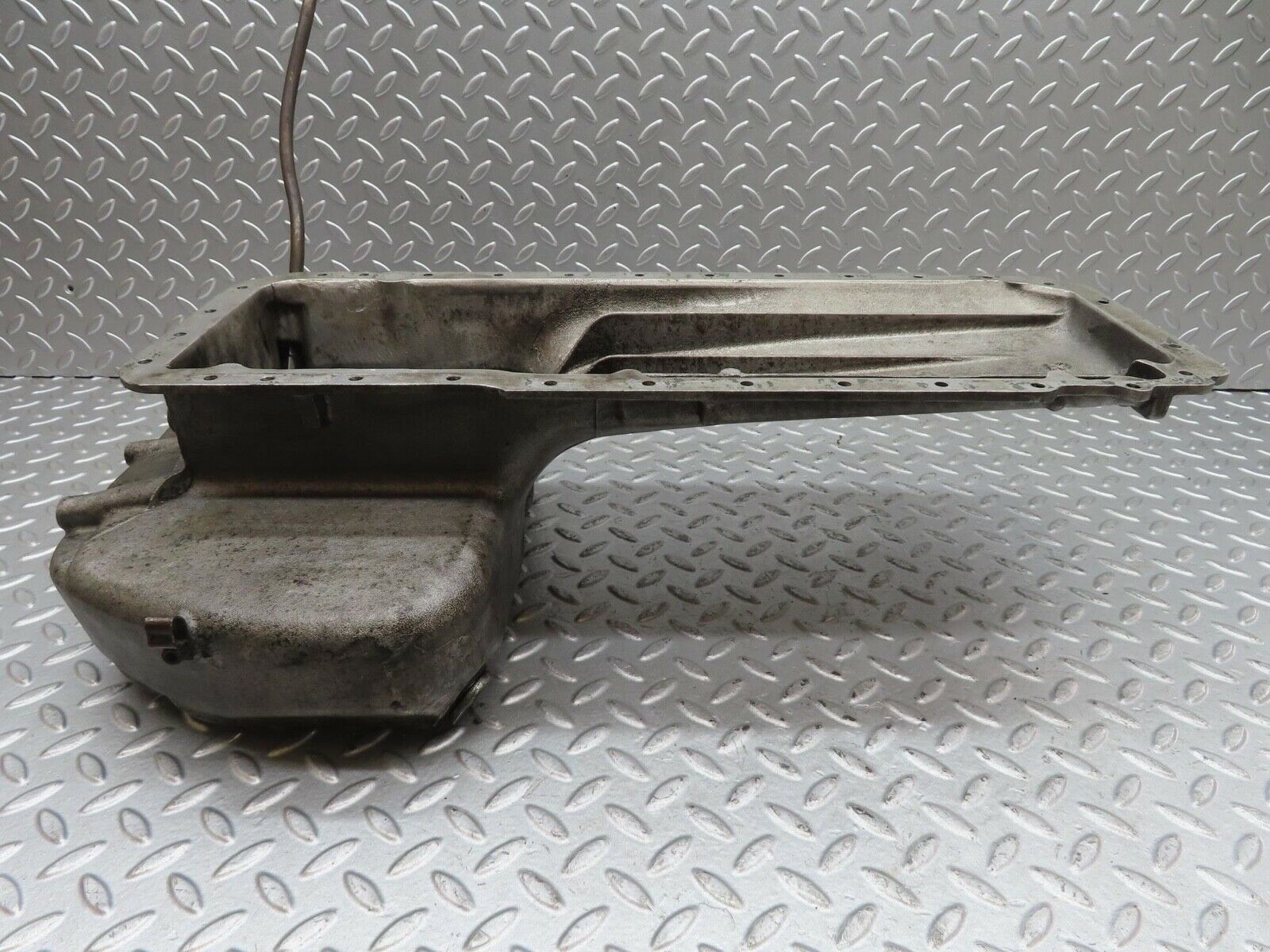 13831 Mercedes-Benz R107 450SL Oil Pan Oil Sump 1170100013