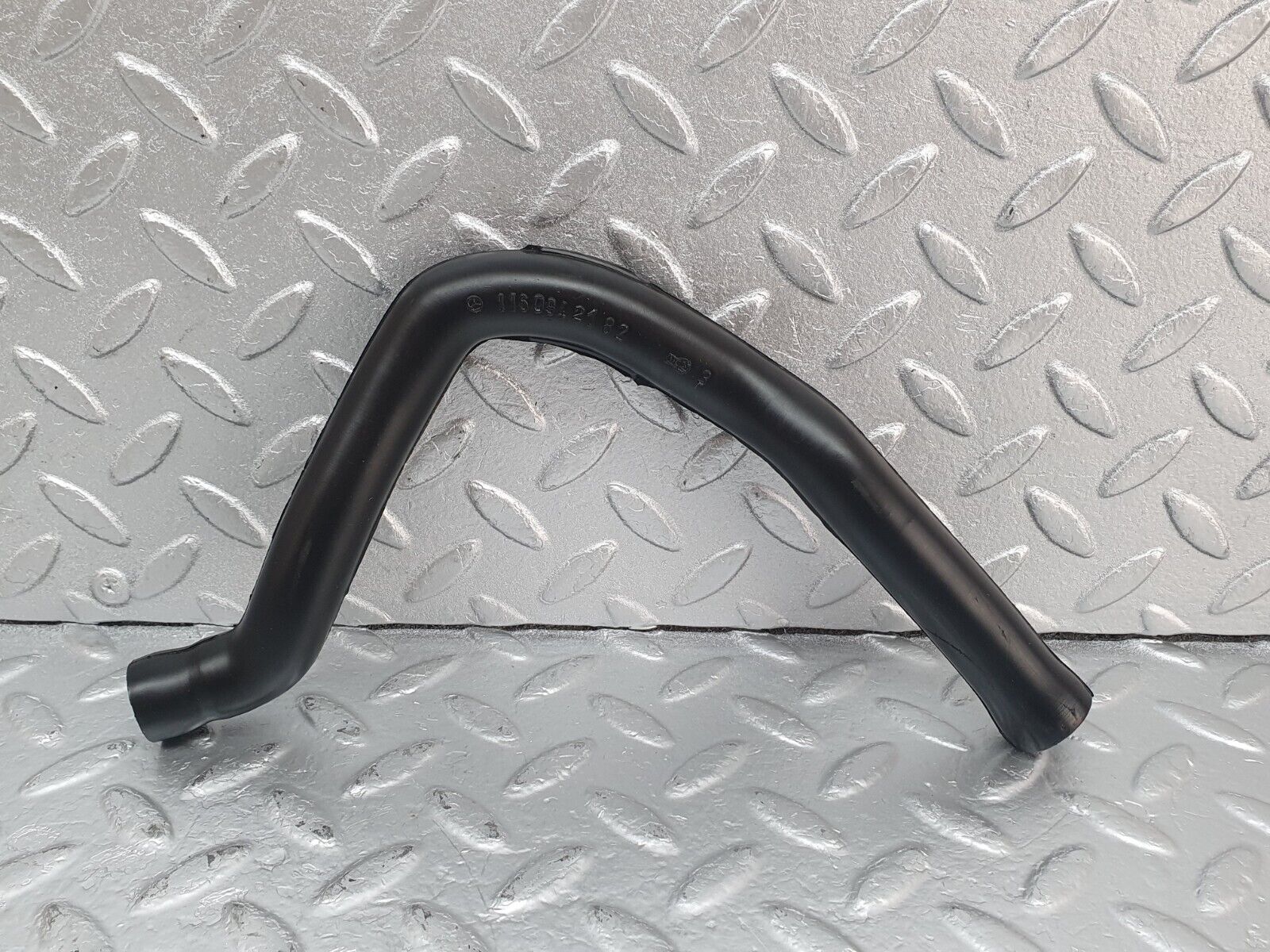 43665 Mercedes-Benz C126 380SEC Coupe Air Intake Hose Pipe 1160942182