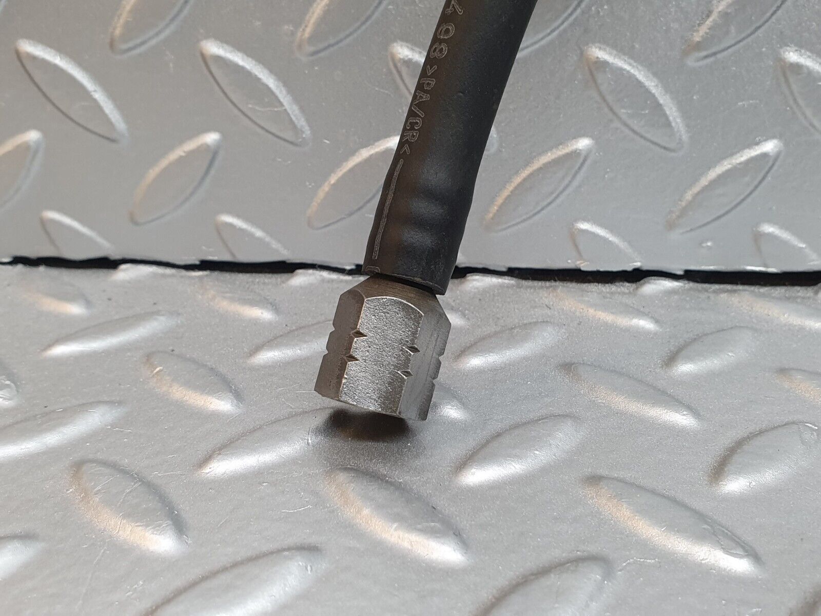 41979 Mercedes-Benz W202 C200 Fuel Injector Rail Hose Pipe