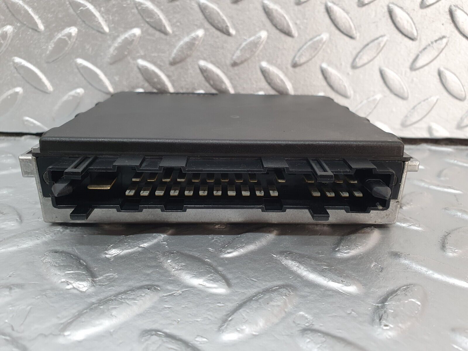 42147 Mercedes-Benz R129 320SL Coupe ECU Control Unit 0145450832