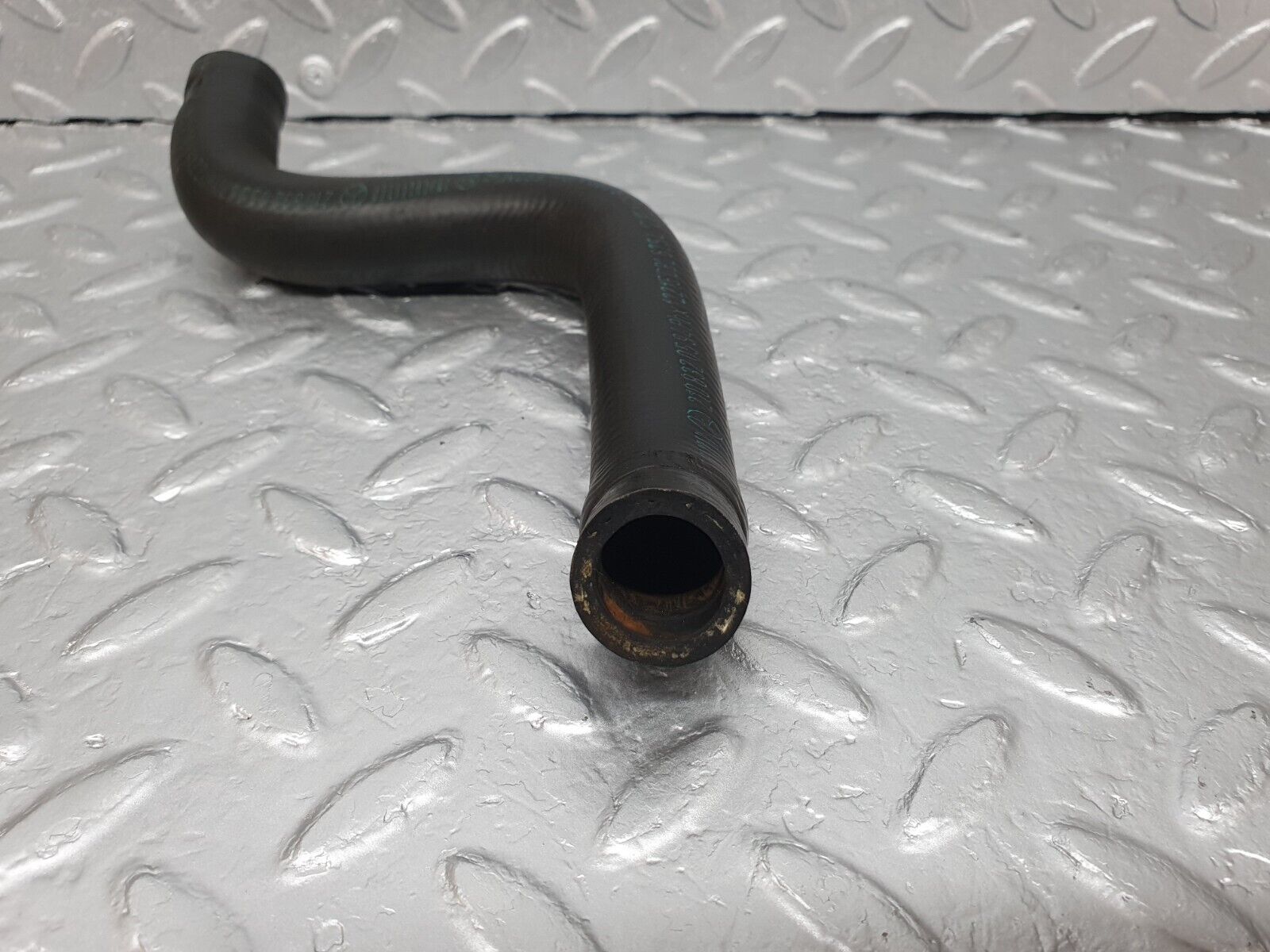 42069 Mercedes-Benz W202 C200 Water Hose Pipe 2028325094 2108320594