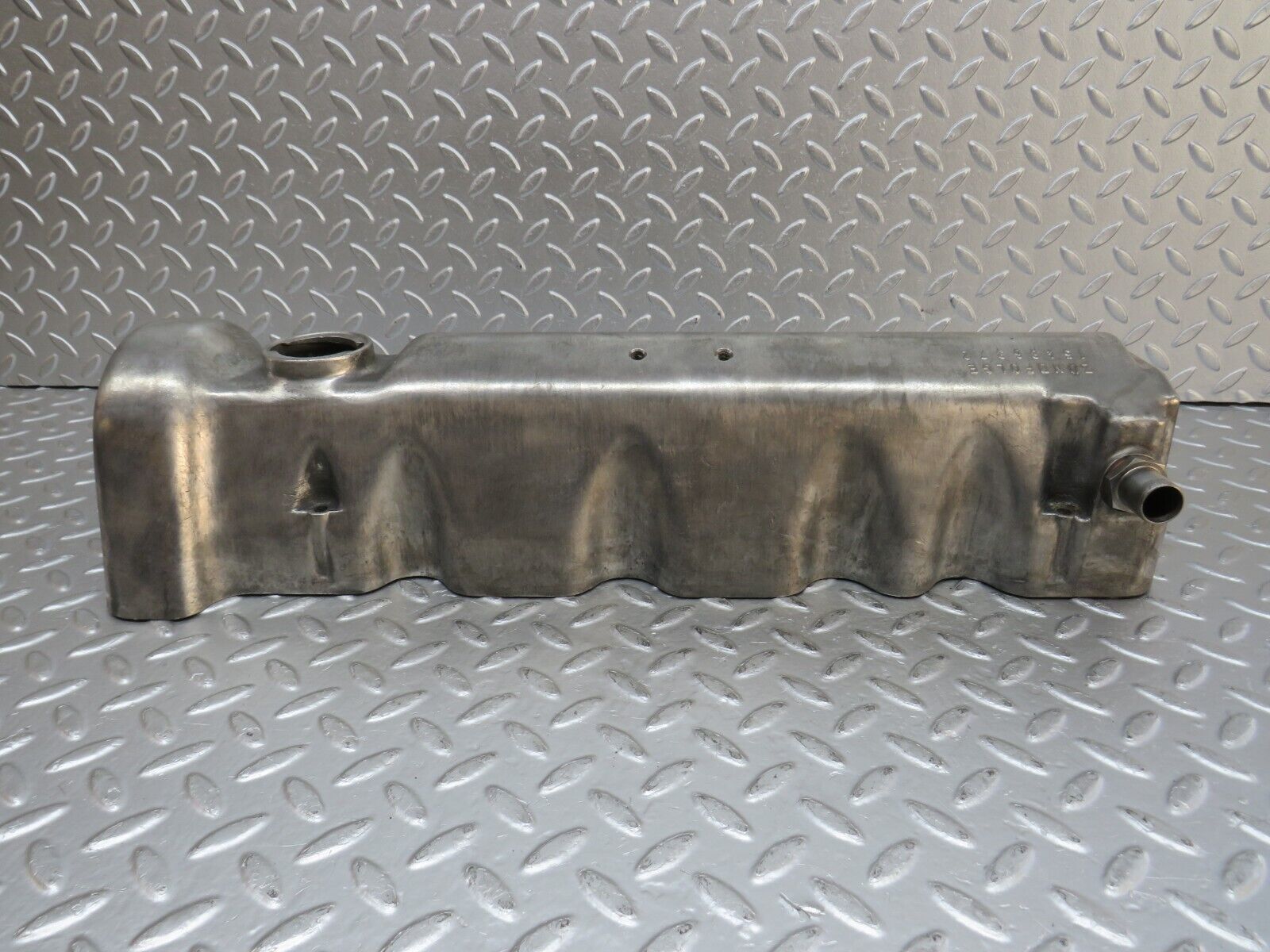 32843 Mercedes-Benz C107 R107 350 V8 Cylinder Head Valve Cover Right Side 1160161905