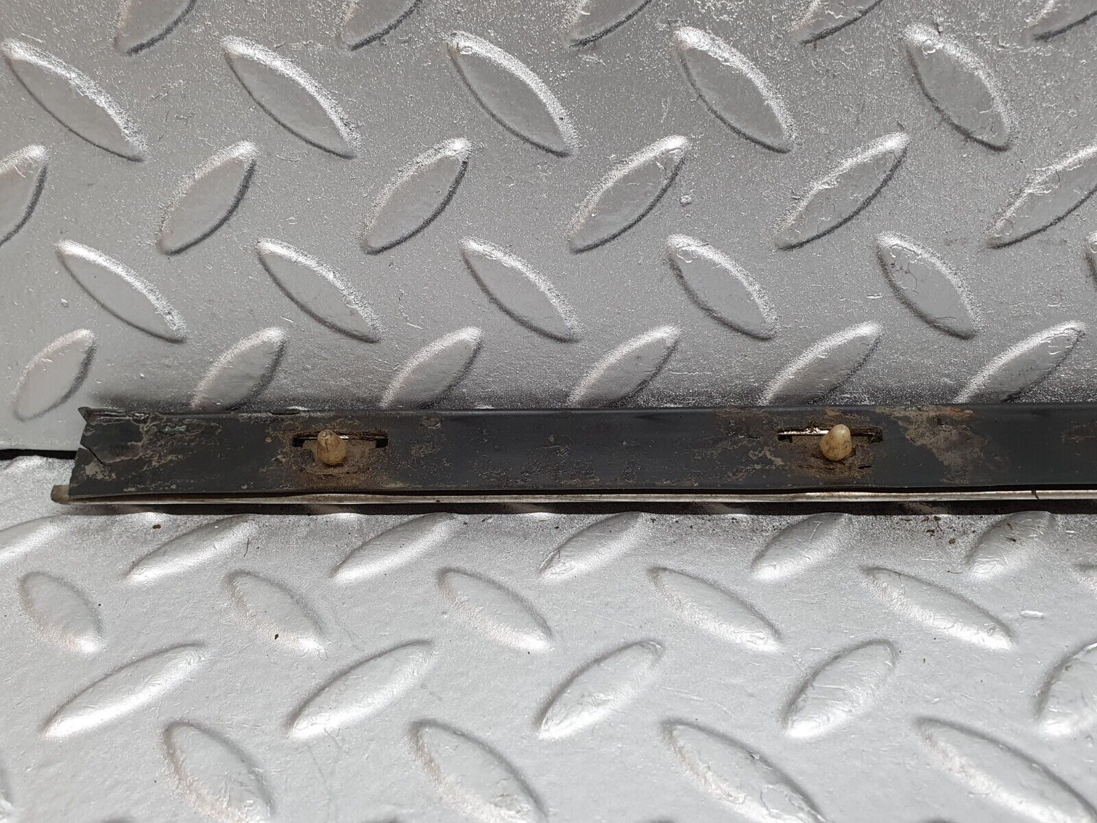 43458 Mercedes-Benz W108 280SE Rear Left Door Centre Moulding Trim