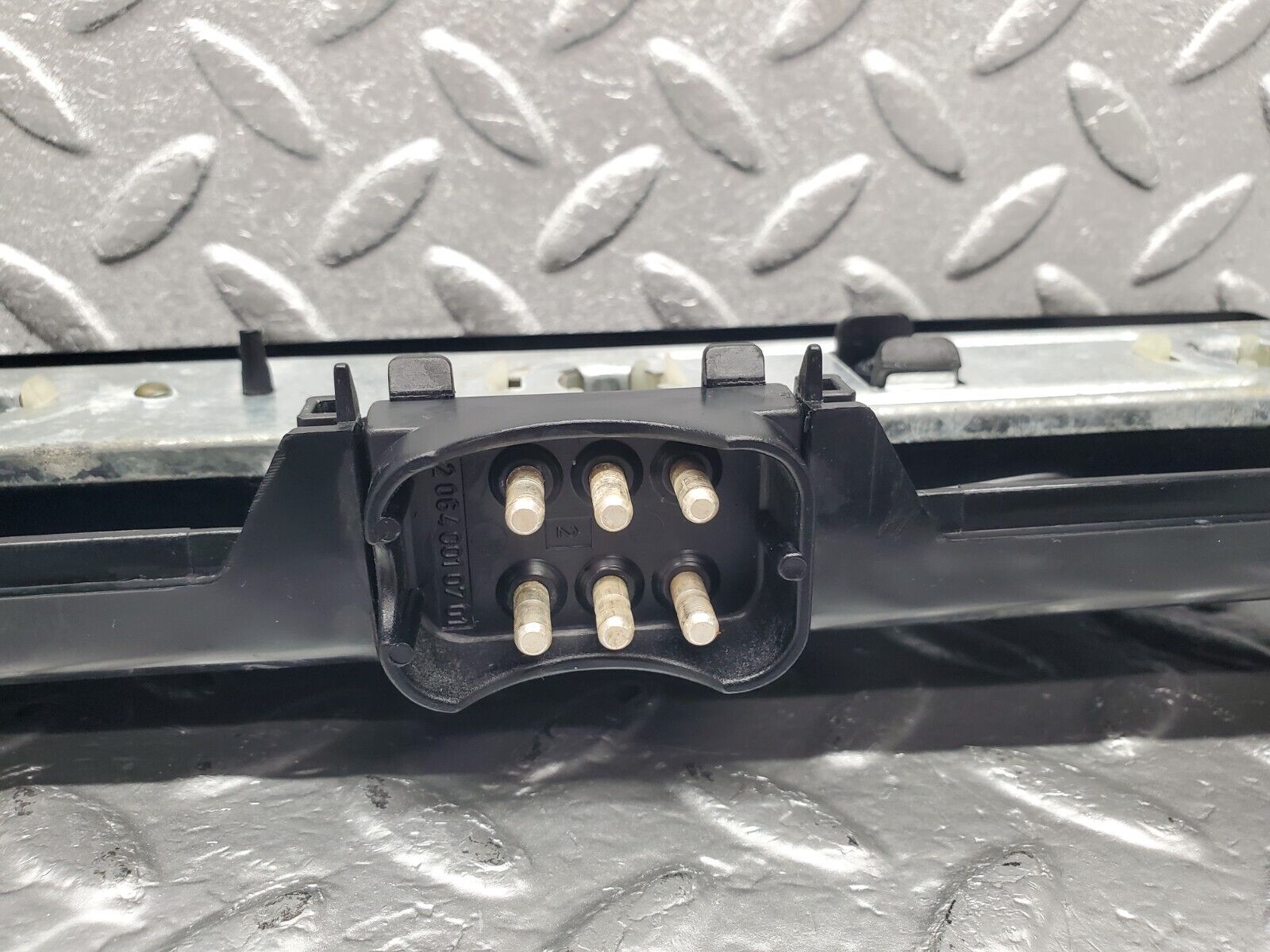 46439 Mercedes-Benz C123 280CE Coupe Tail Light Bulb Holder Right Side 22064R