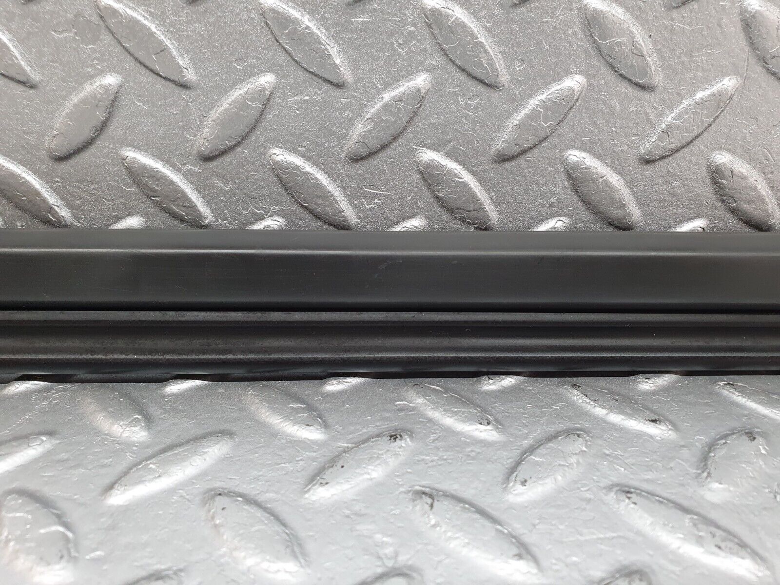 41711 Mercedes-Benz W124 200E Door Lower Sealing Rubber Trim Left