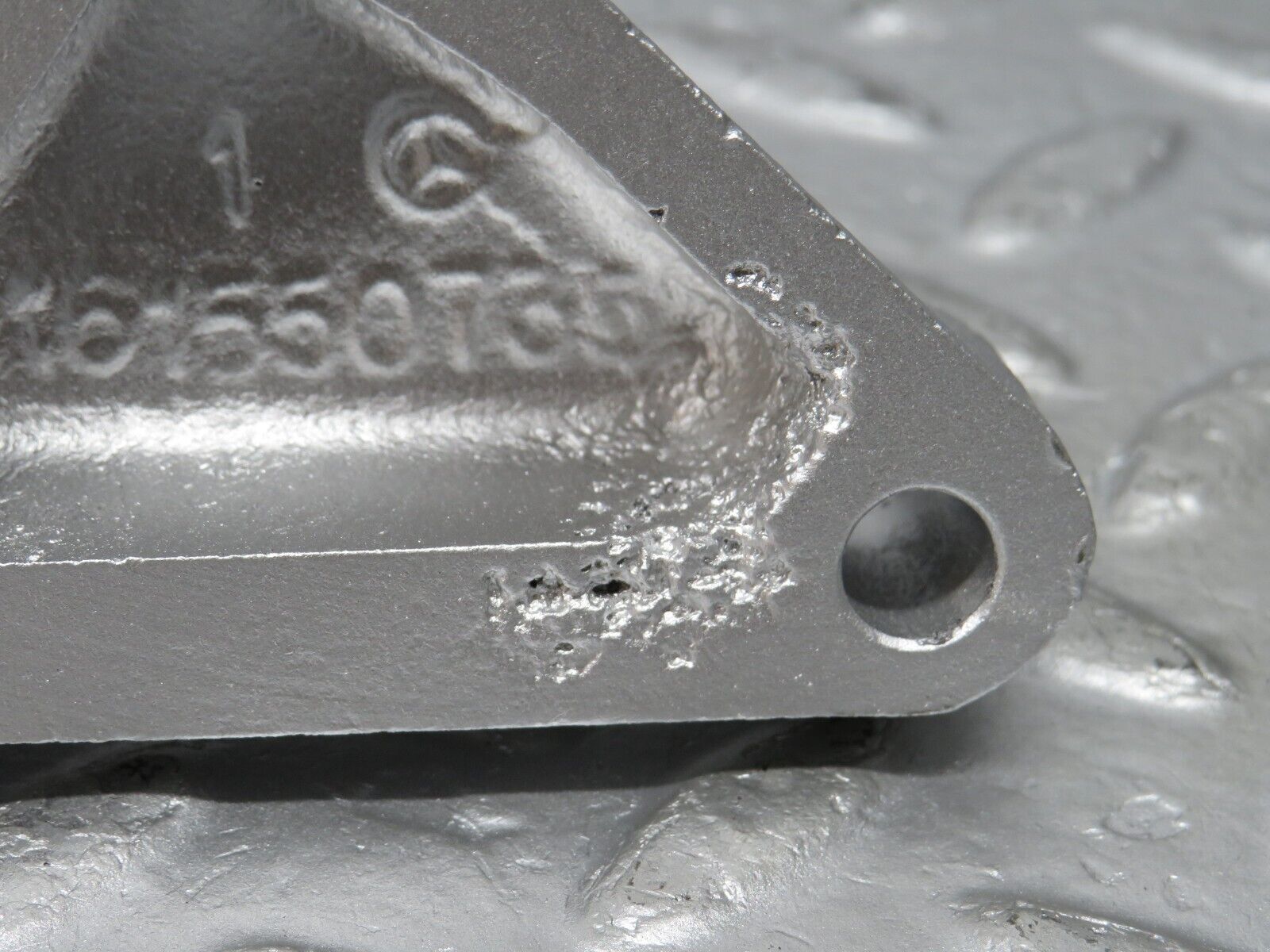 33077 Mercedes-Benz C107 R107 350 V8 Alternator Generator Bracket 1161550735