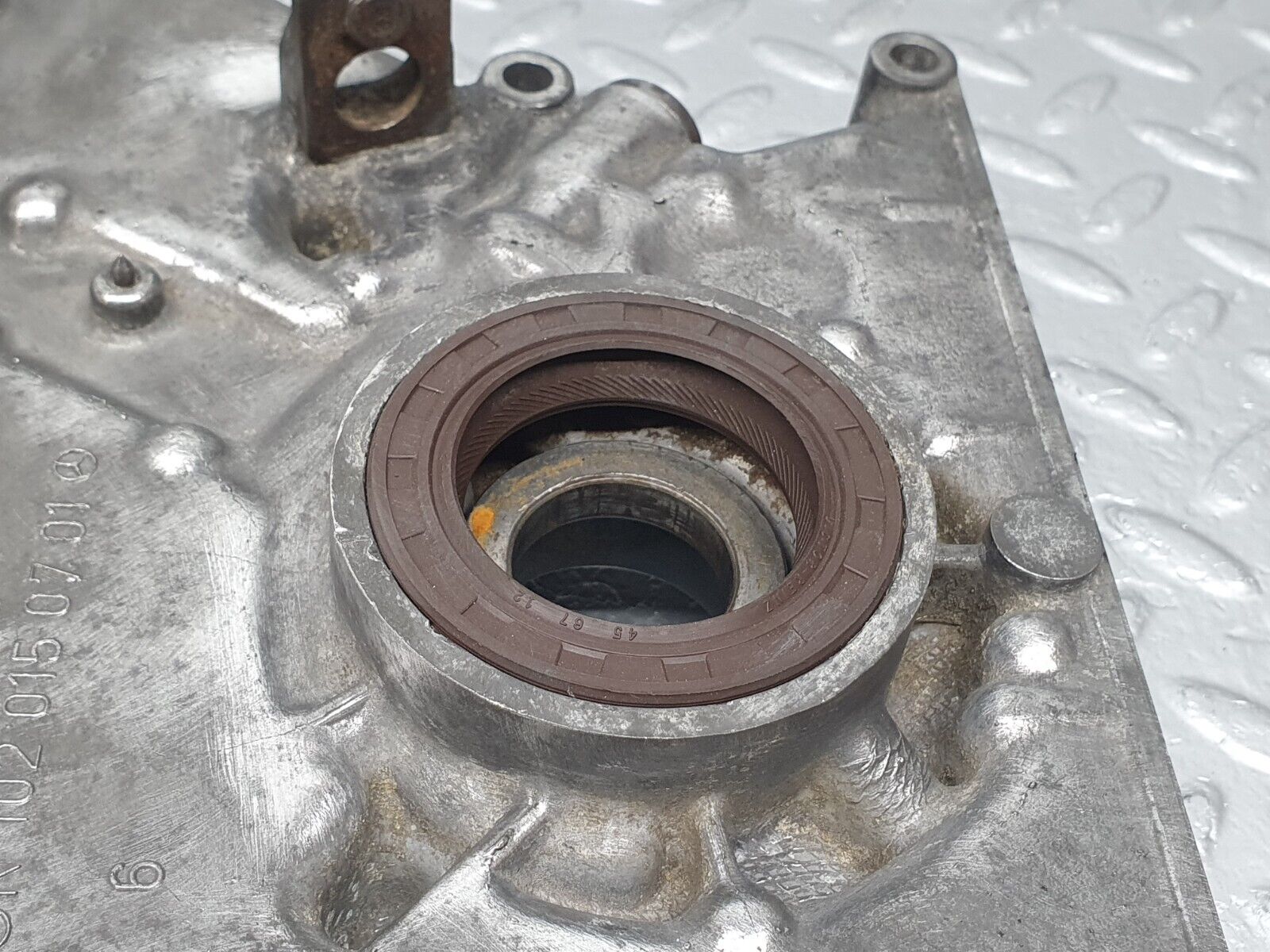 44002 Mercedes-Benz C123 230CE Coupe Engine Timing - Oil Pump Cover 1020150701