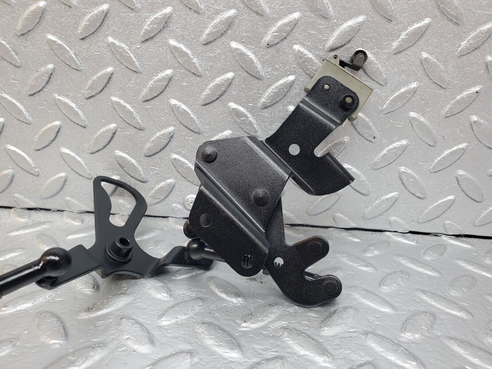 45210 Mercedes-Benz R129 300SL Coupe Throttle Linkage 0025456814