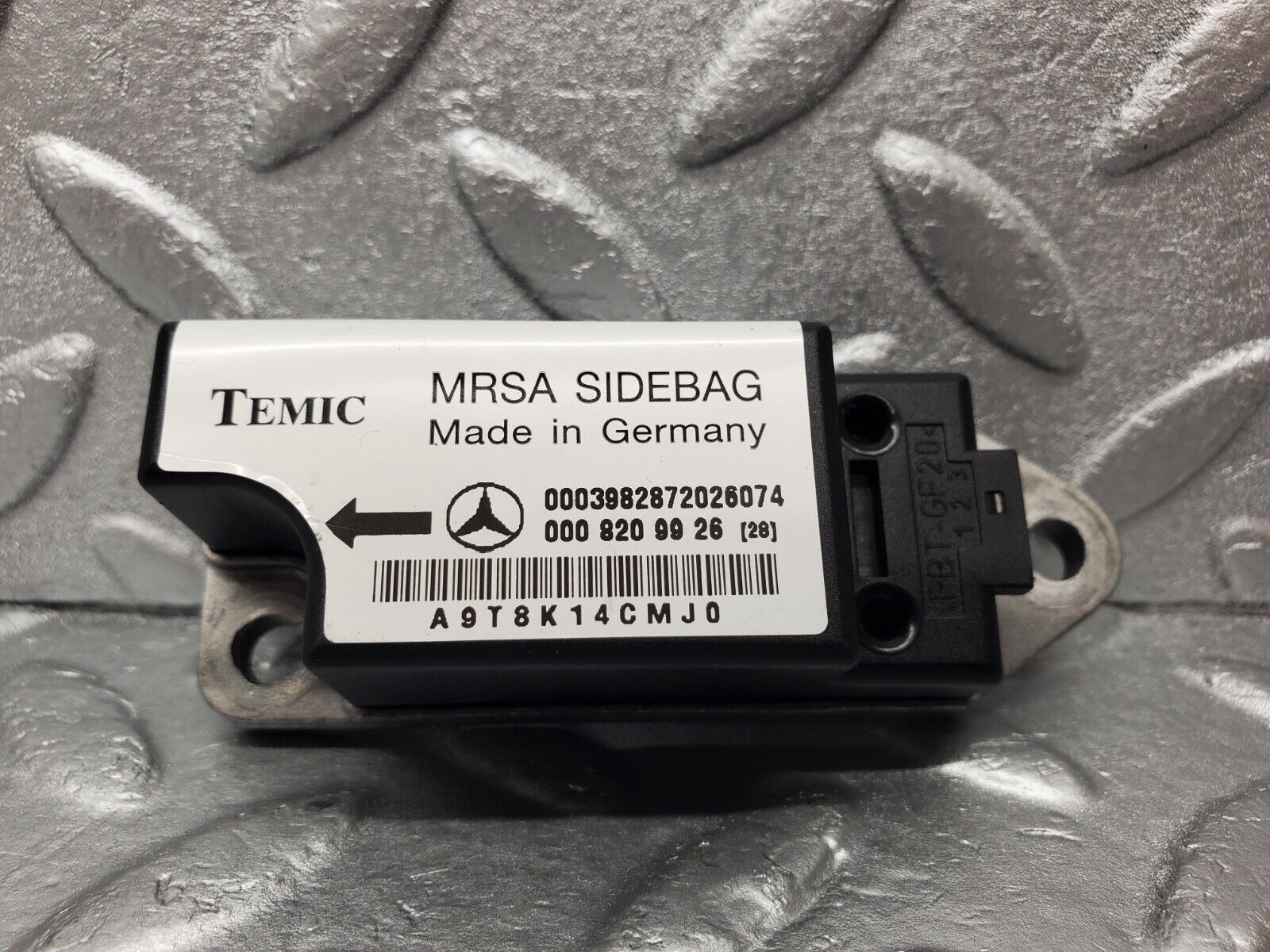 46931 Mercedes-Benz R129 320SL Coupe Airbag Crash Sensor 0008209926