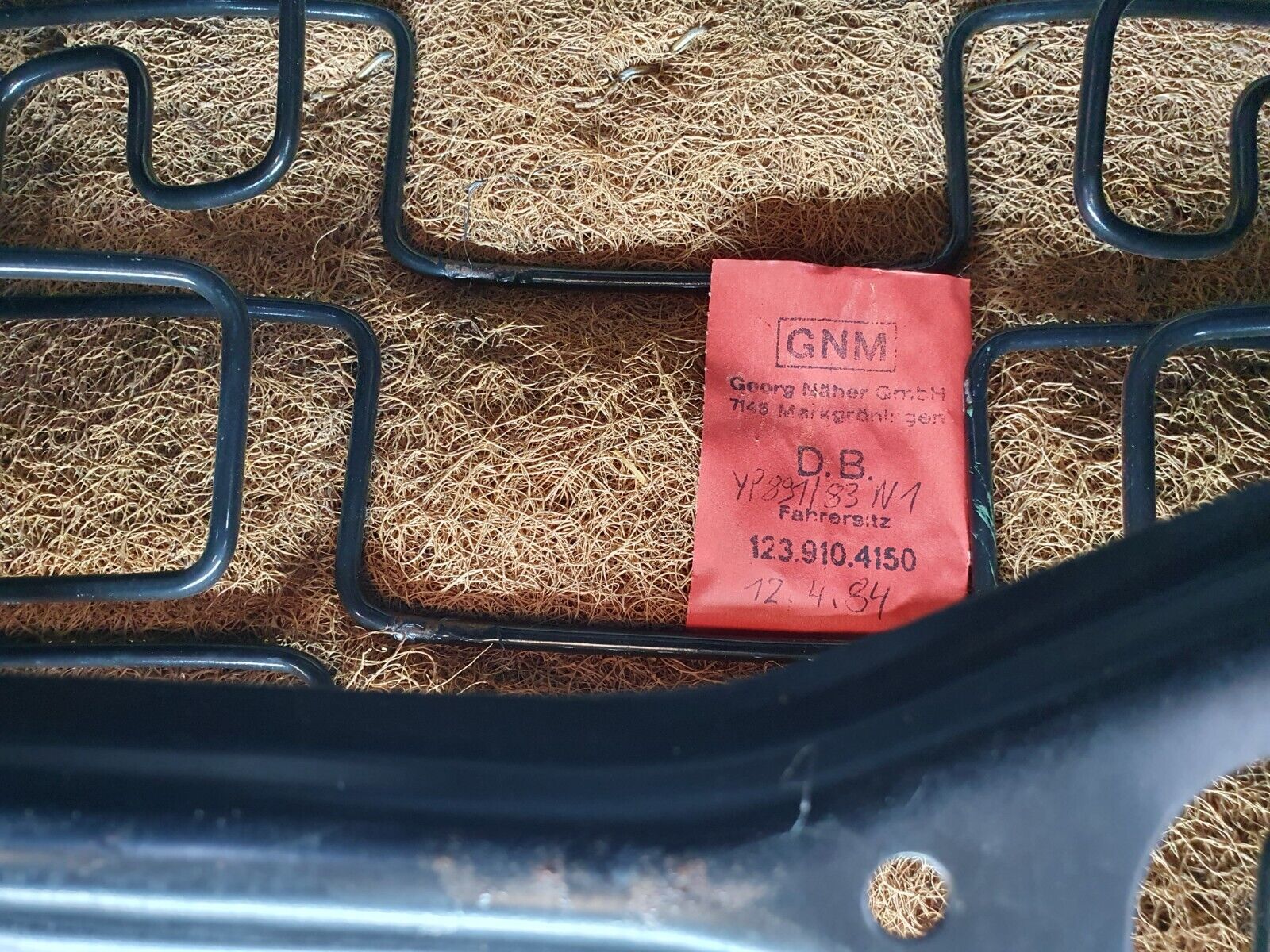 44053 Mercedes-Benz C123 230CE Coupe Front Left Seat Beige 1239104150