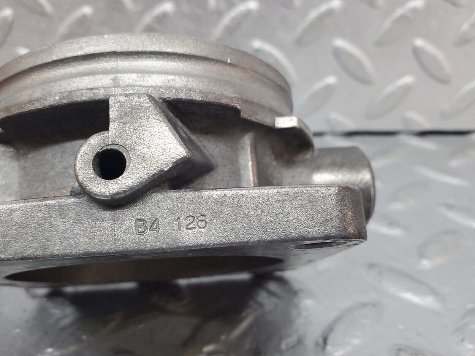 44400 Mercedes-Benz W123 280E Throttle Body Valve