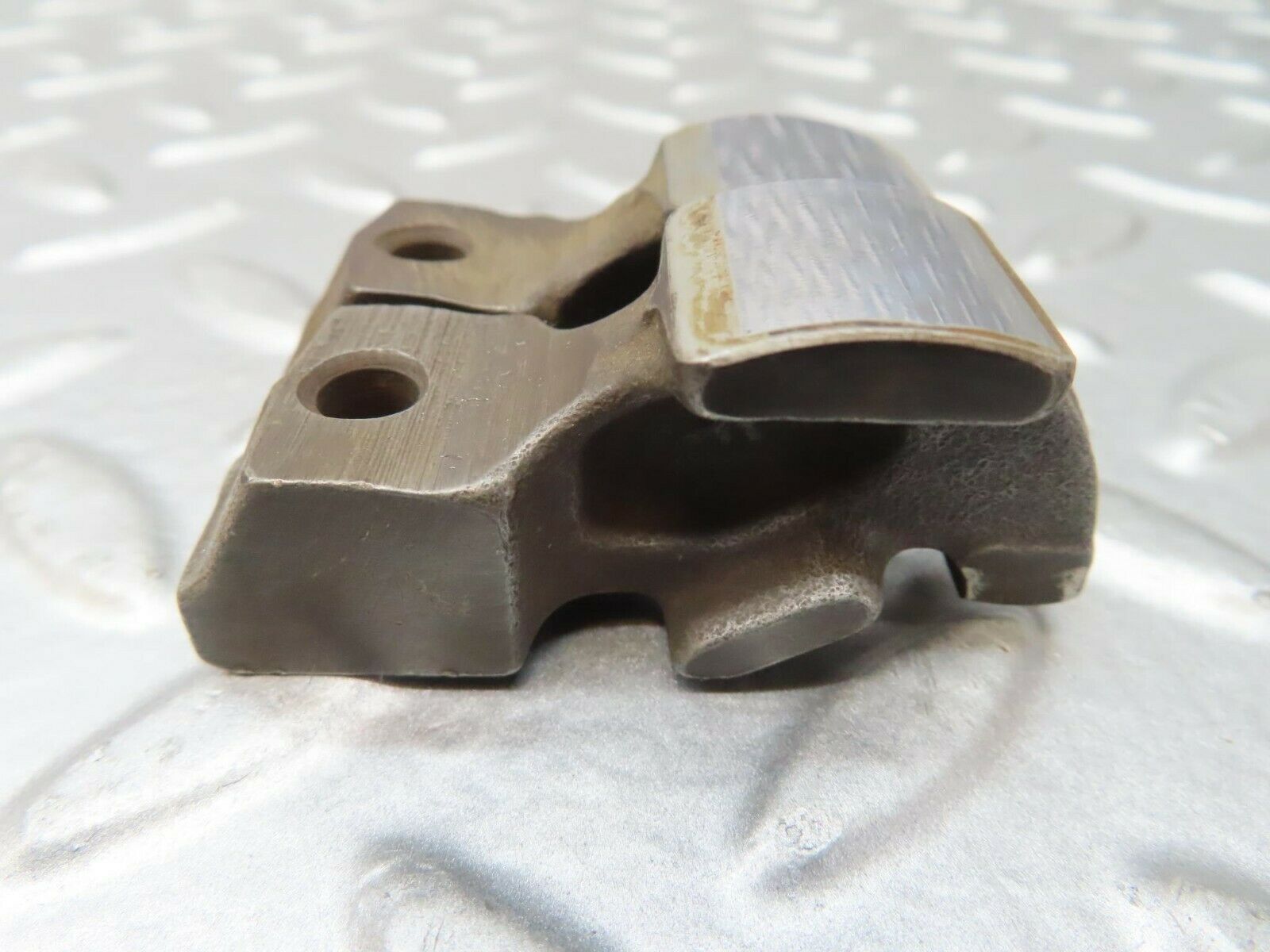 15697 Mercedes-Benz R107 450SL Valve Rocker Arm With Valve Tappet Pair