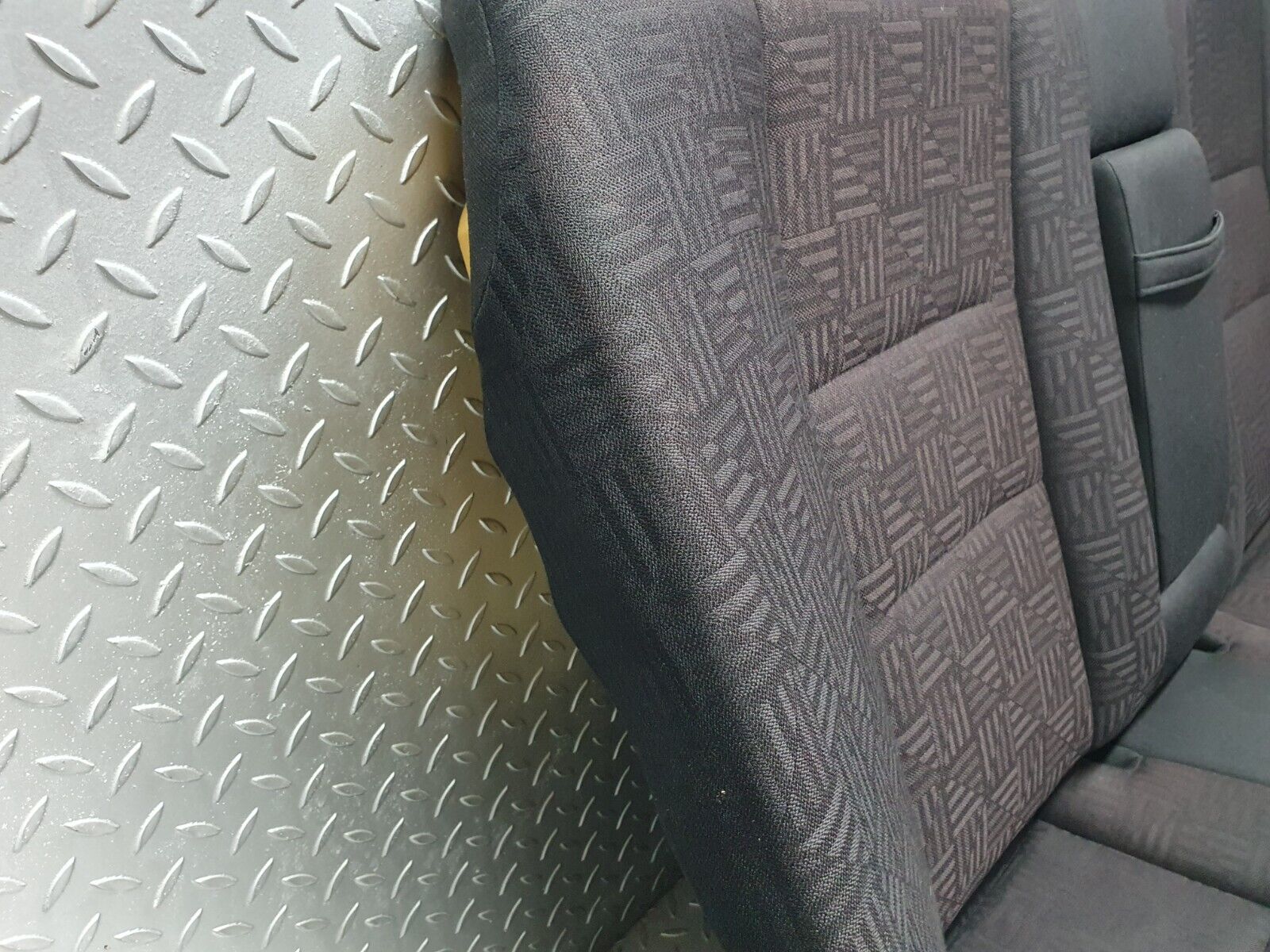 41990 Mercedes-Benz W202 C200 Rear Seat 2029200550 2029202916