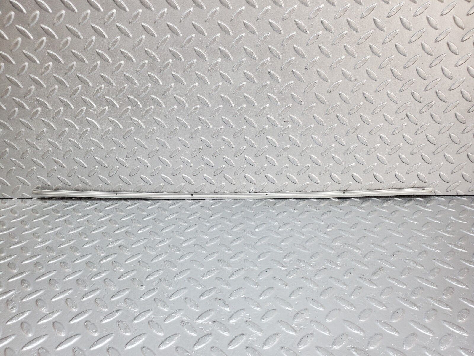 44849 Mercedes-Benz W124 220E Sunroof Chrome Trim