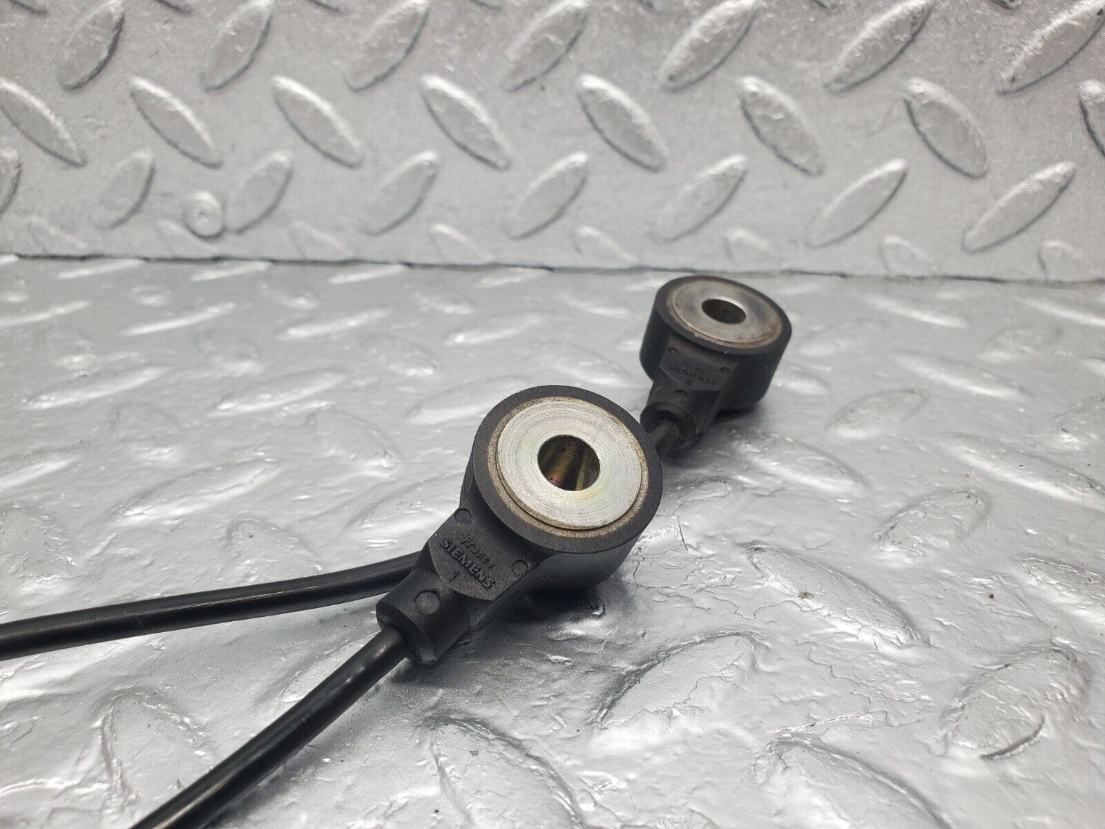 46202 Mercedes-Benz W124 280E Knock Sensor 0031537728 2025402081