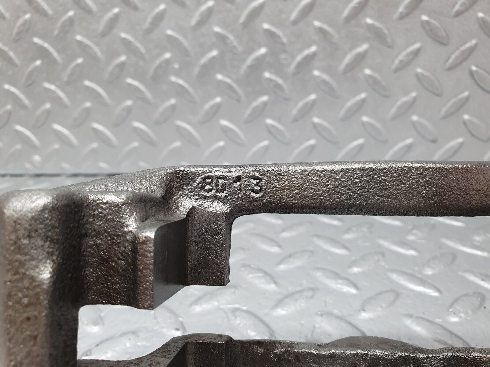 41611 Mercedes-Benz W124 200E Front Right Brake Caliper Bracket