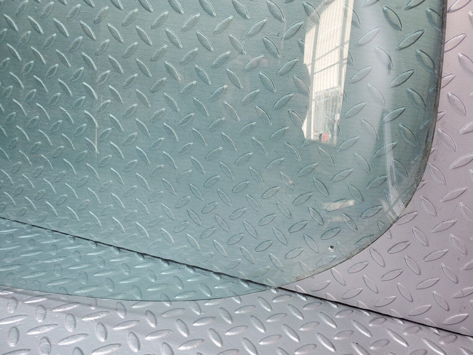 45723 Mercedes-Benz W126 420SE Rear Heated Windscreen Glass