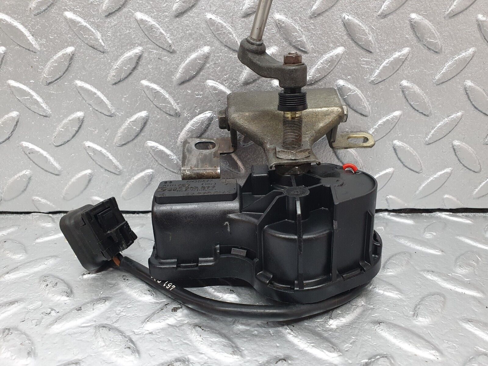 42497 Mercedes-Benz R129 320SL Coupe Headlight Wiper Motor Left Bosch 1298200142 0390206877