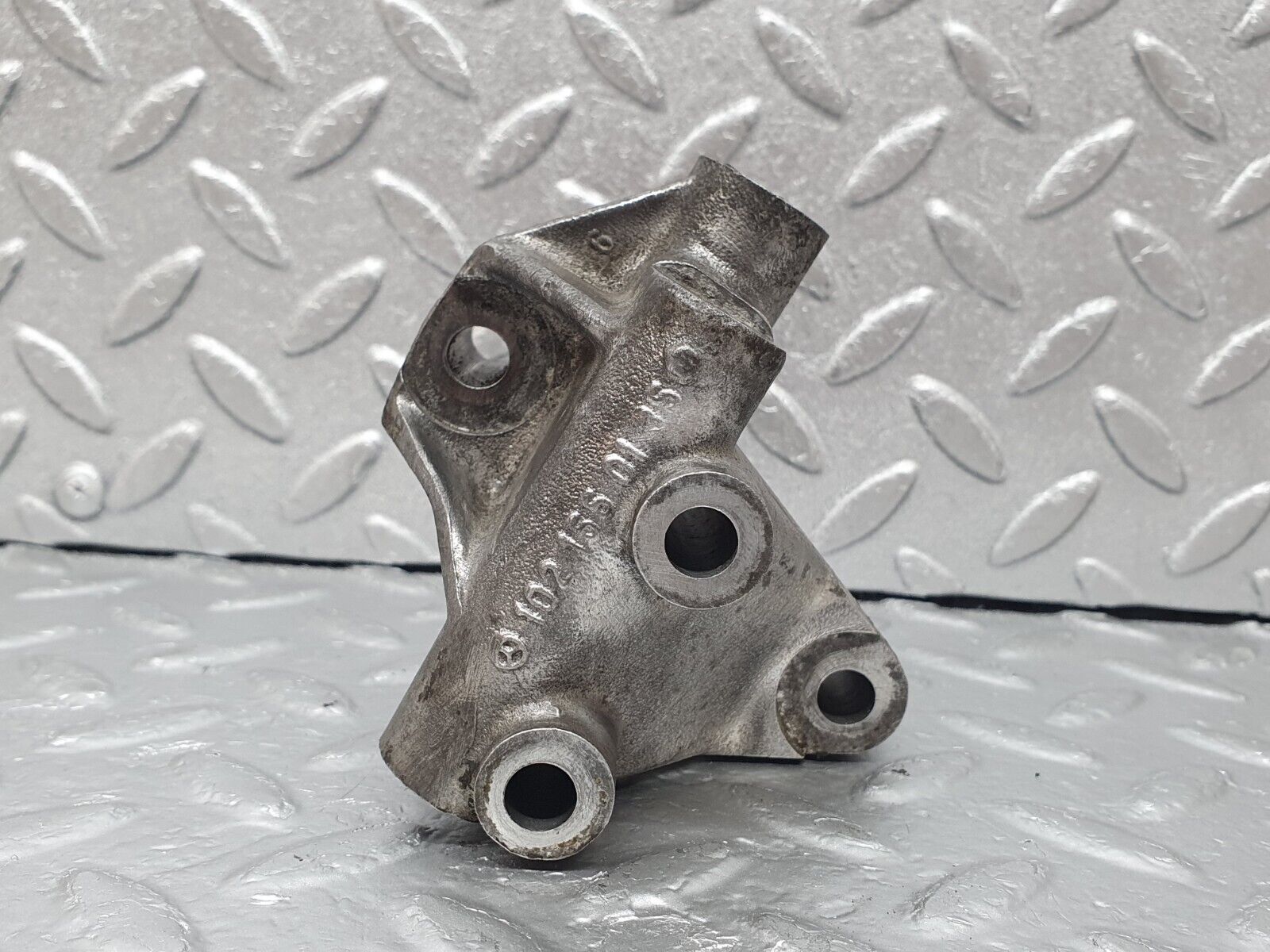 44213 Mercedes-Benz C123 230CE Coupe Alternator Holder Bracket 1021550135