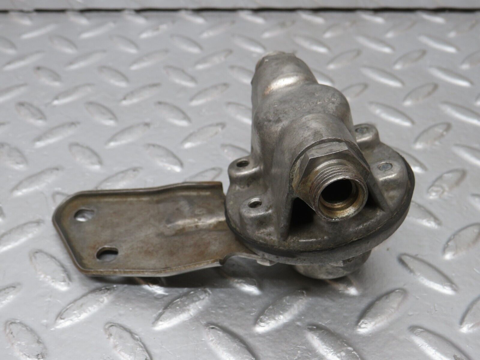 32858 Mercedes-Benz C107 R107 350 V8 Oil Pressure Damper 1161870196 1161870494