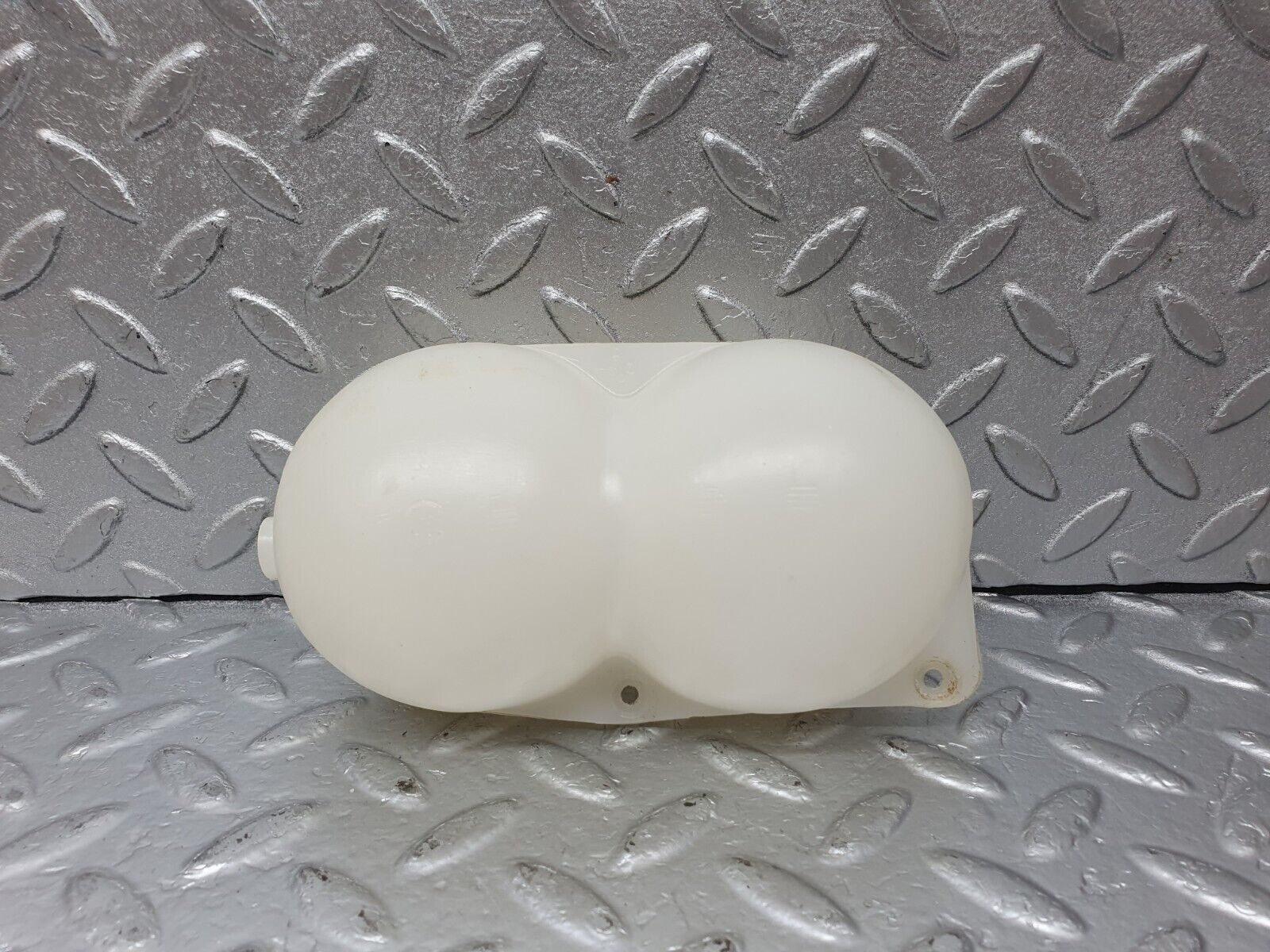 43907 Mercedes-Benz C123 230CE Coupe Vacuum Reservoir