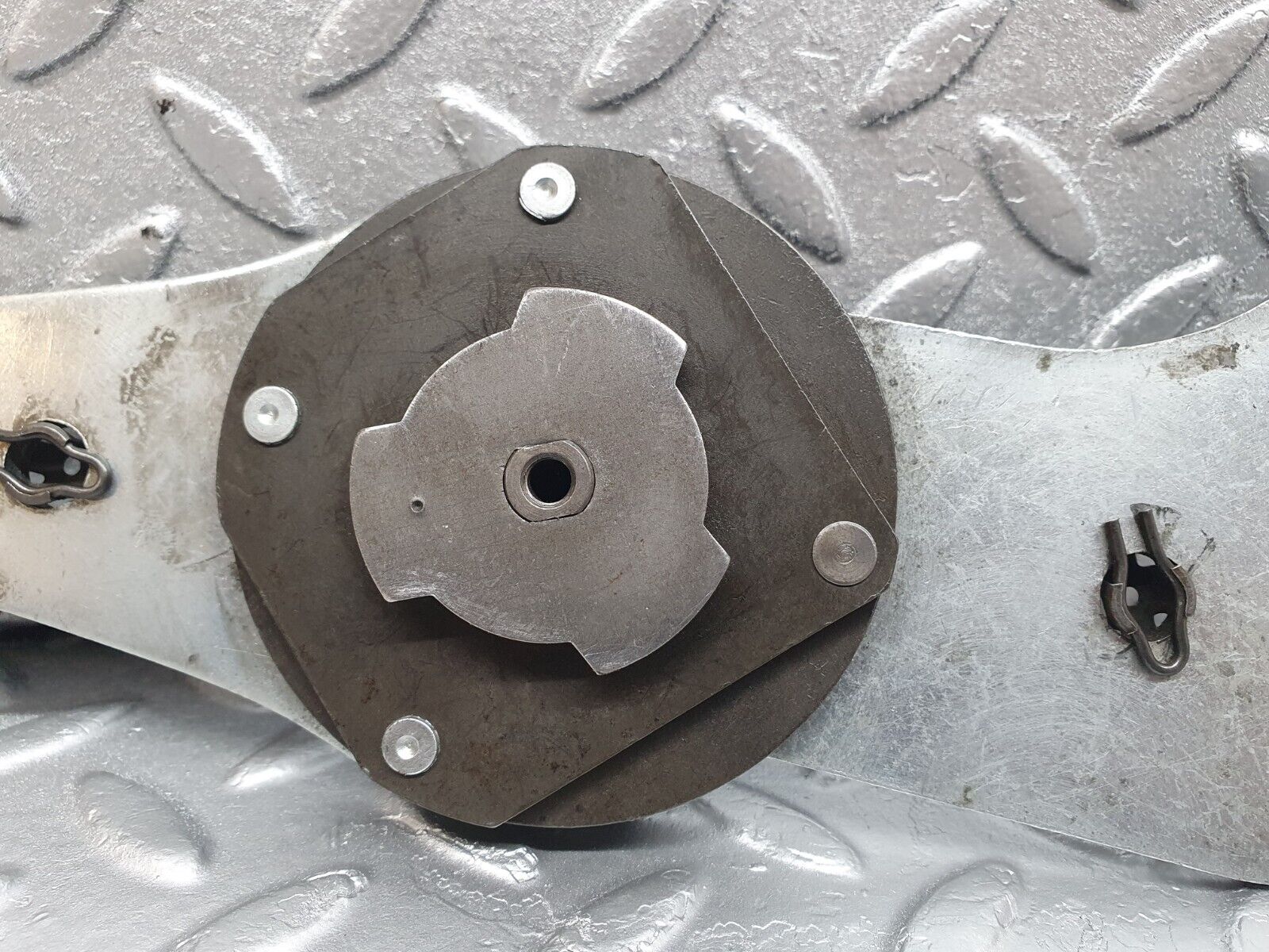 43331 Mercedes-Benz W108 280SE Front Right Seat Hinge Pair With Rod 0009106586 0009106485