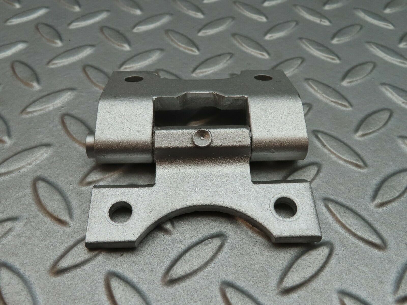 5133 Mercedes-Benz R107 350SL Door Hinge Left