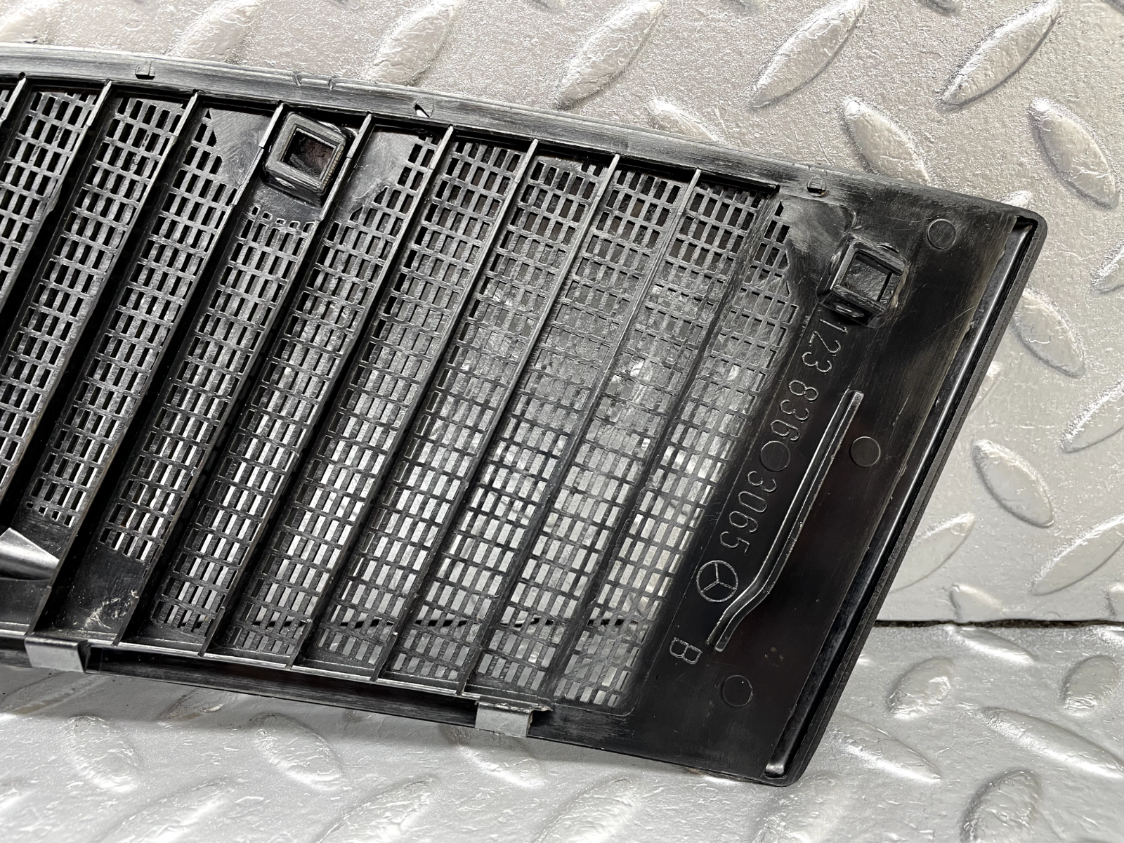 44275 Mercedes-Benz W123 280E Air Intake Grill Right Side 1238363065