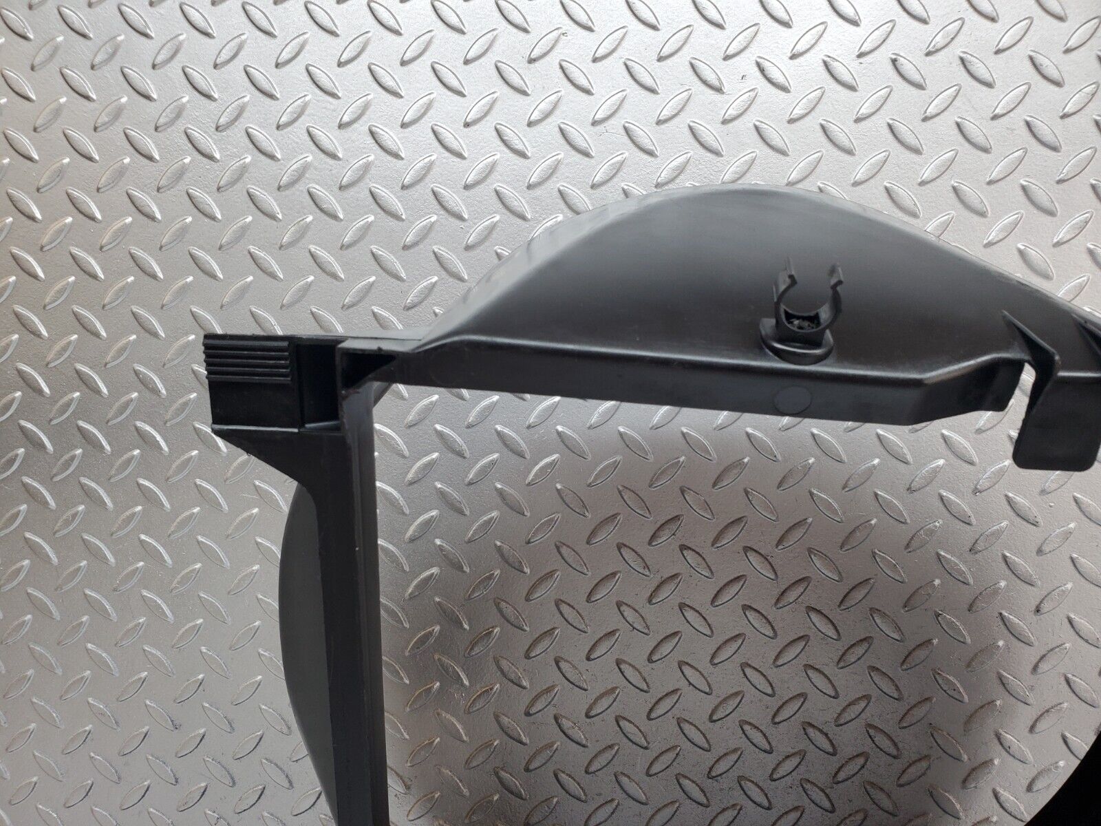 44768 Mercedes-Benz W124 220E Radiator Fan Shroud Cover 1245054055