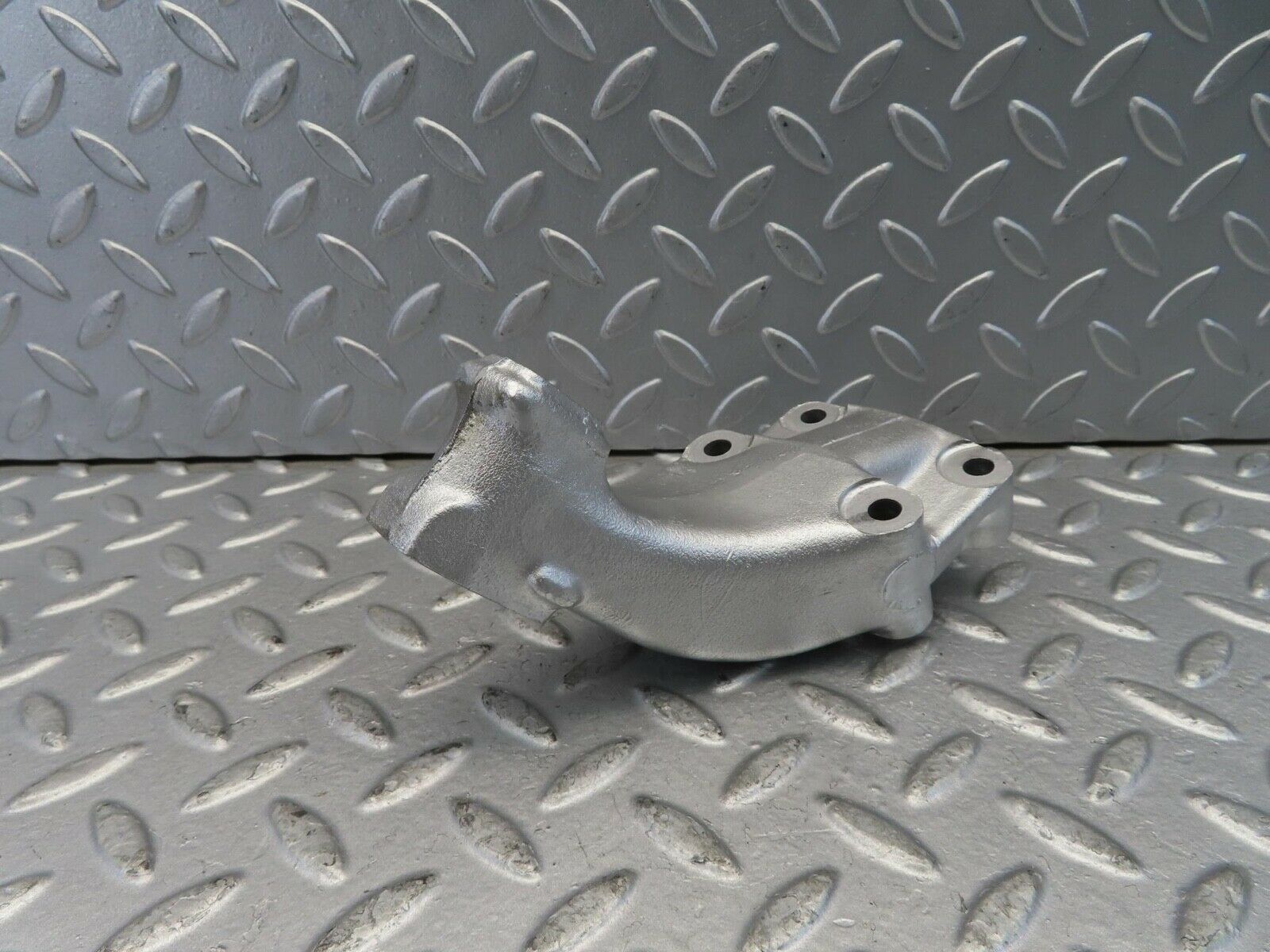 11029 Mercedes-Benz R107 W116 Engine Mount Bracket Right Side 1162234504