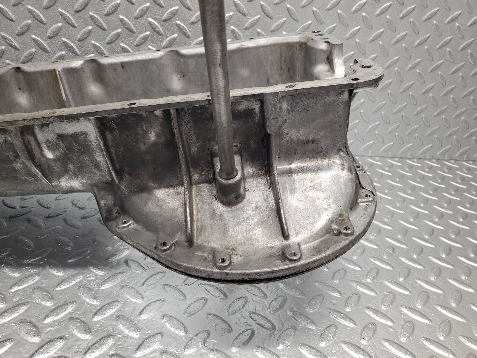 46705 Mercedes-Benz C123 280CE Coupe Oil Pan Oil Sump 1100140702