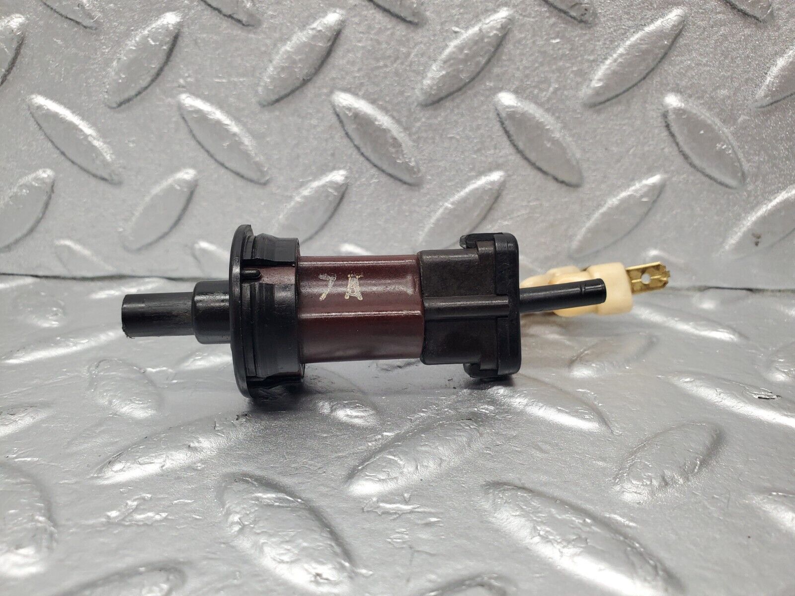 46535 Mercedes-Benz C123 280CE Coupe Door Contact Switch 9620