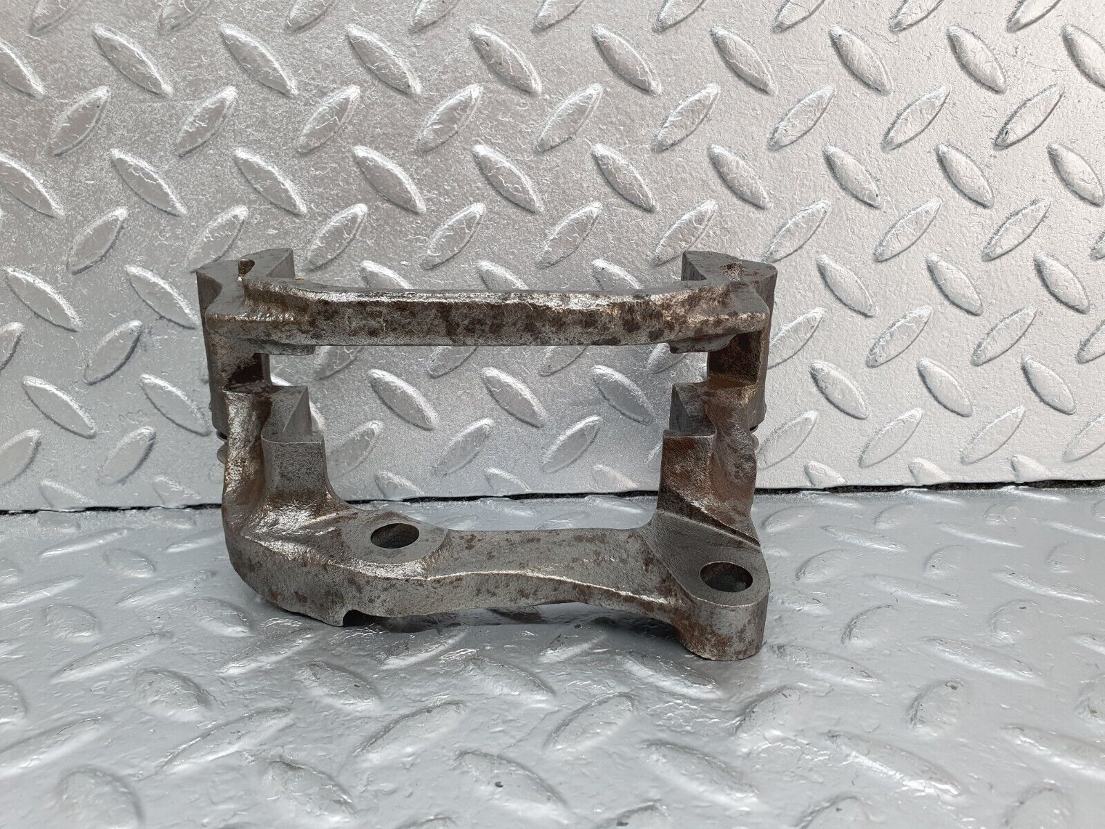 43720 Mercedes-Benz C126 380SEC Coupe Front Left Brake Caliper Bracket