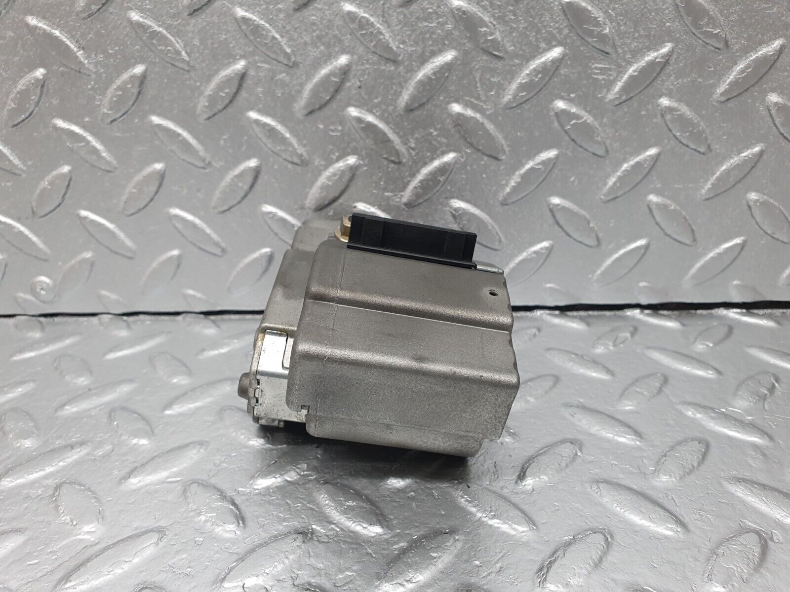 41860 Mercedes-Benz W202 C200 Steering Column Ignition Lock