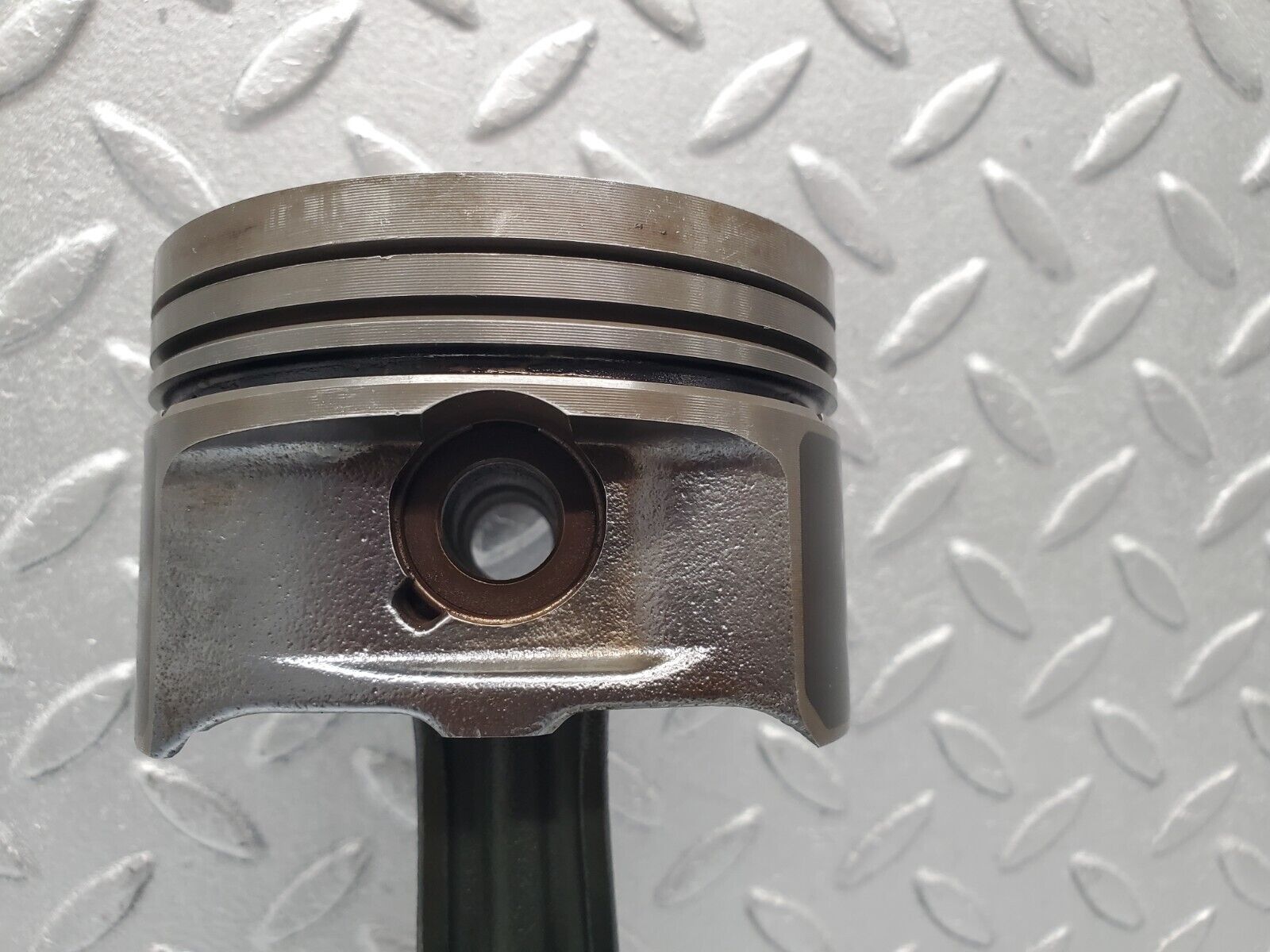 46225 Mercedes-Benz W124 280E Piston With Connecting Rod 1/94 B 74