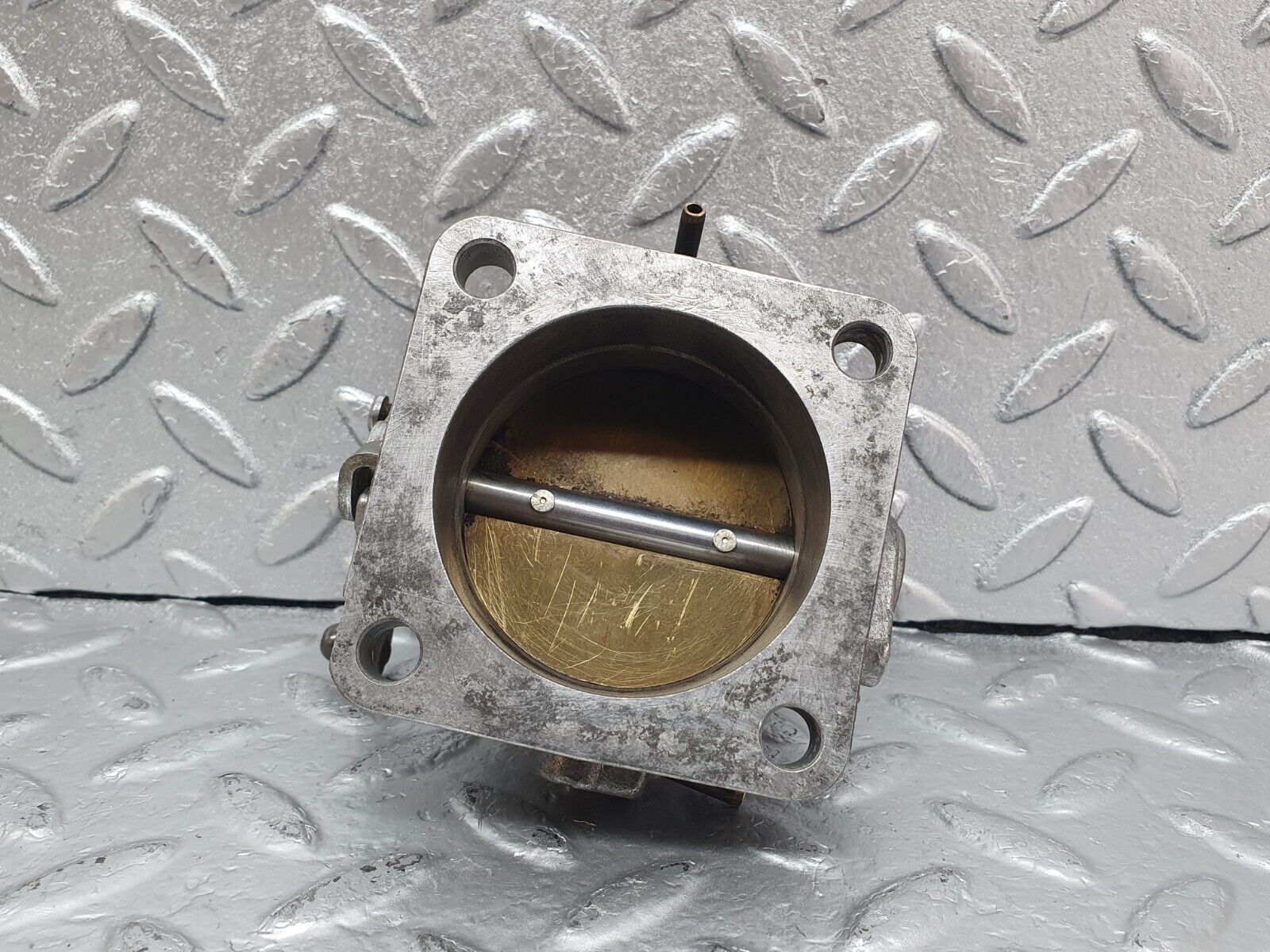 44017 Mercedes-Benz C123 230CE Coupe Throttle Body Valve 0011402353