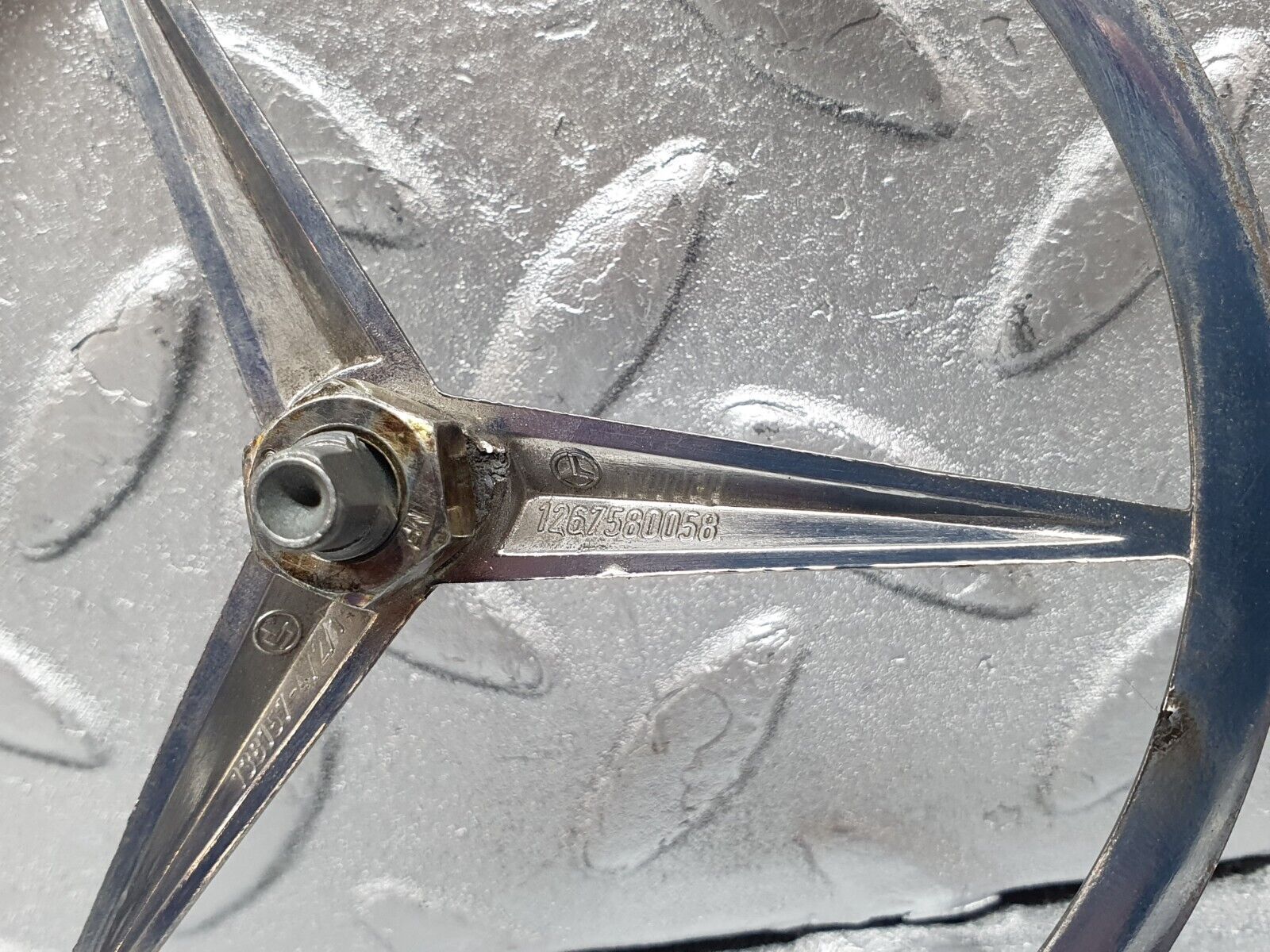 43981 Mercedes-Benz C123 230CE Coupe Trunk Boot Lid Emblem 1267580058