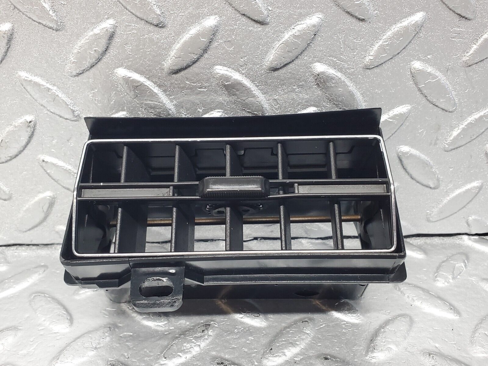 45964 Mercedes-Benz W126 420SE Dashboard Air Vent Right Side 1268310630