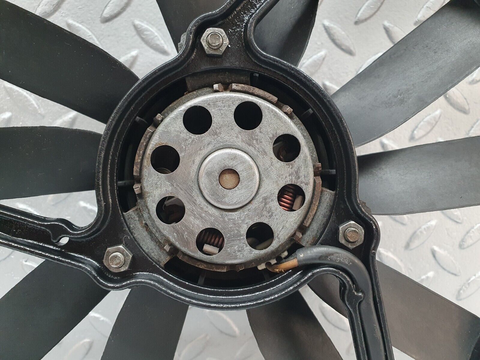 42187 Mercedes-Benz R129 320SL Coupe Radiator Cooling Fan AEG 0005007693