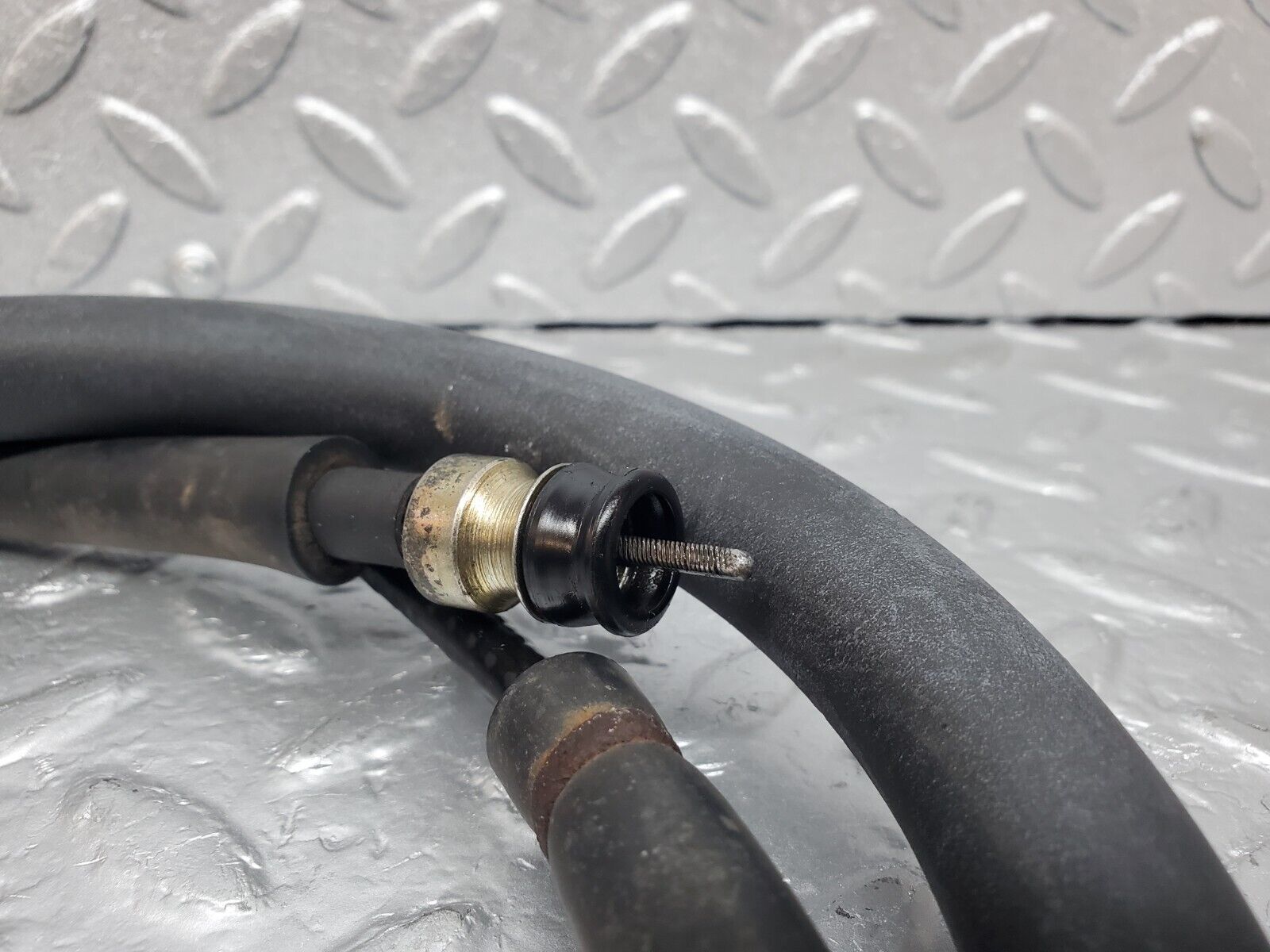 44841 Mercedes-Benz W124 220E Speedometer Cable Automatic Gearbox 1245400568