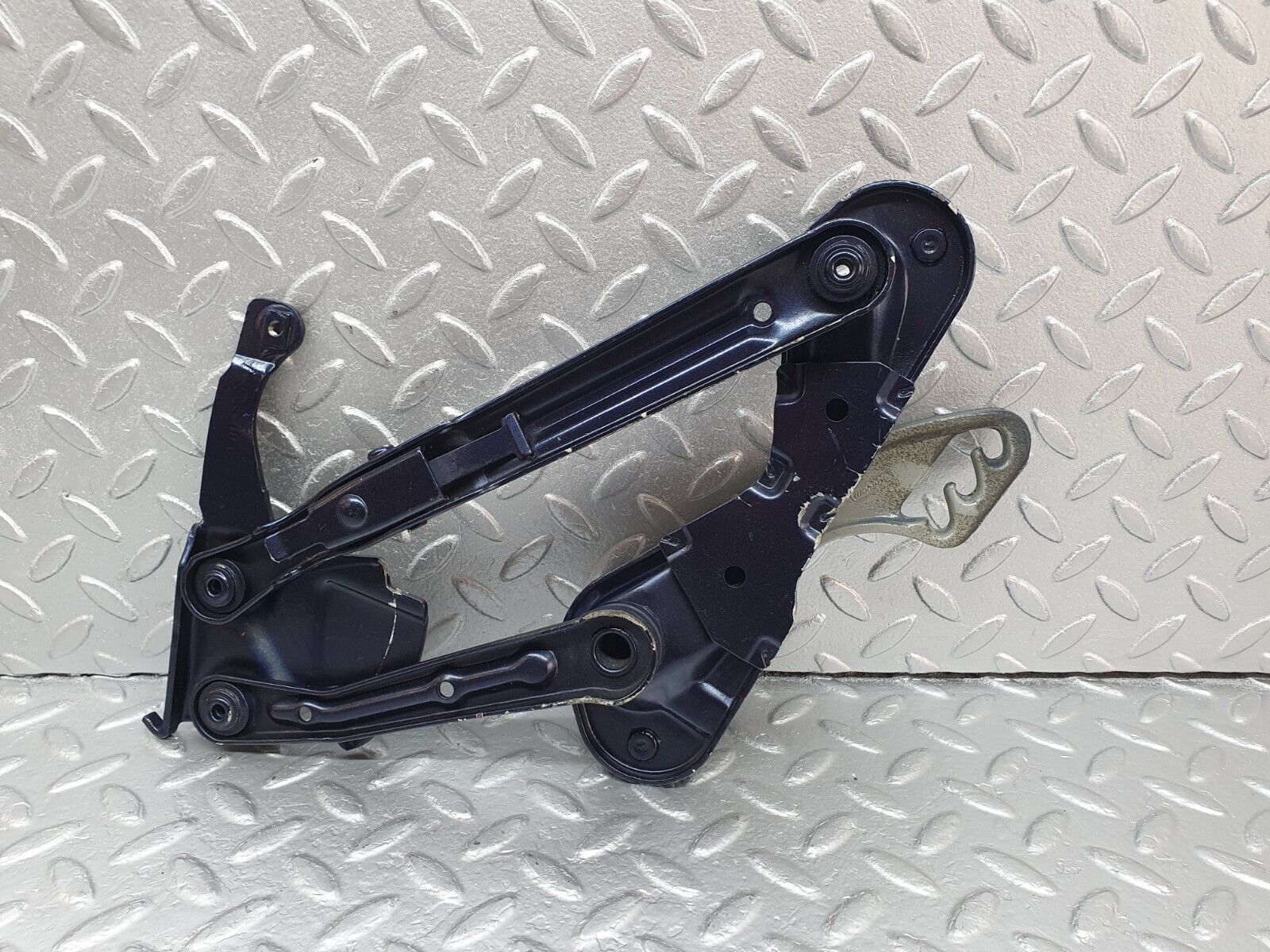 42195 Mercedes-Benz R129 320SL Coupe Bonnet Hinge Left Side 1298800128 1298870174