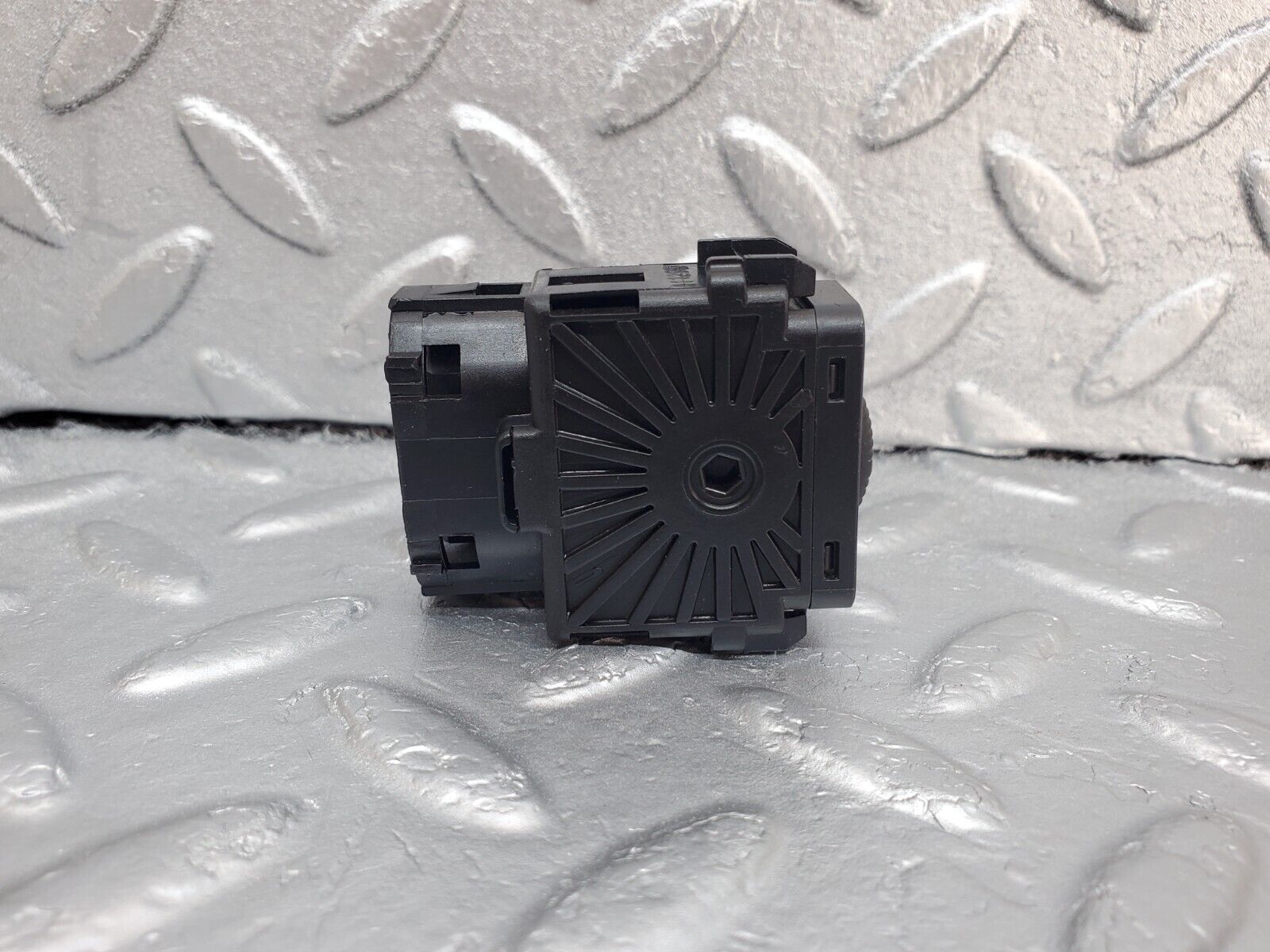 44663 Mercedes-Benz W124 220E Headlight Level Switch 1248000673