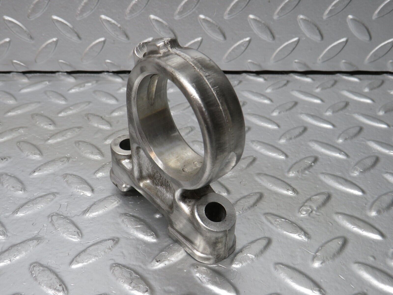 33001 Mercedes-Benz C107 R107 350 V8 Camshaft Tower Bearing 1160512112