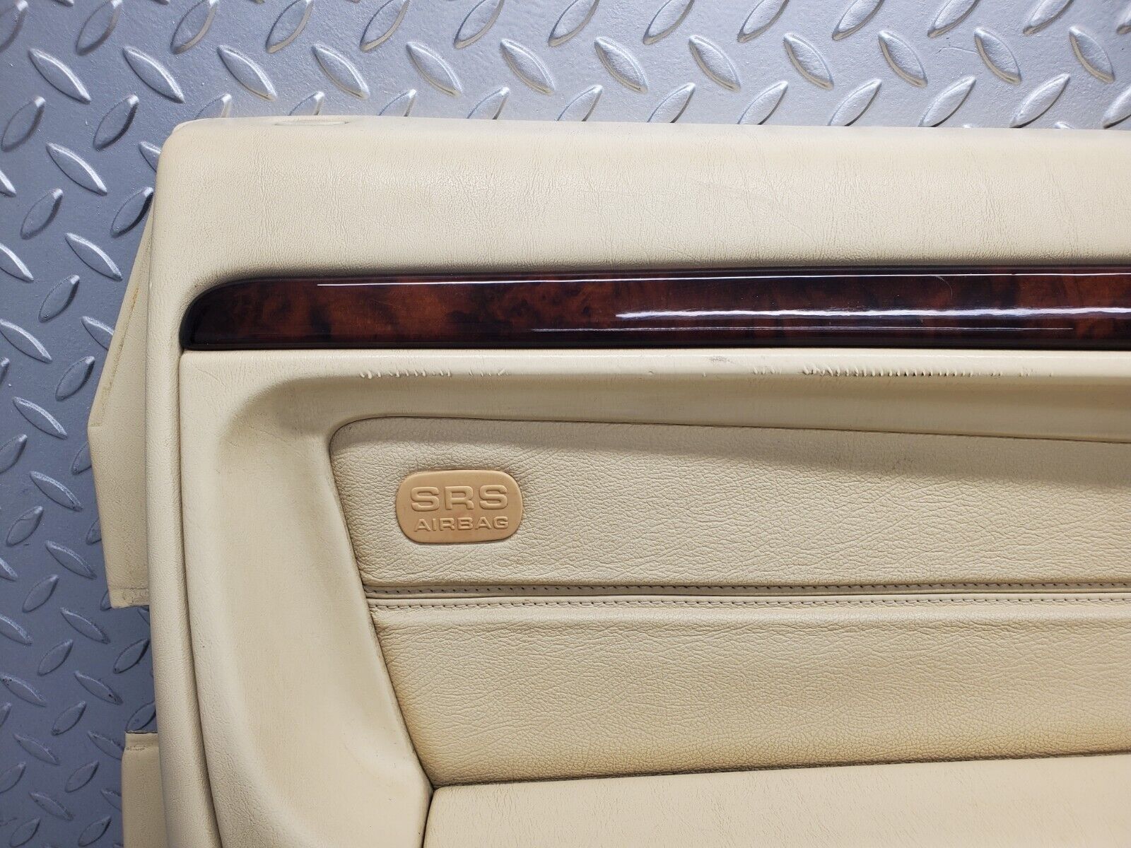 46817 Mercedes-Benz R129 320SL Coupe Left Door Card Beige