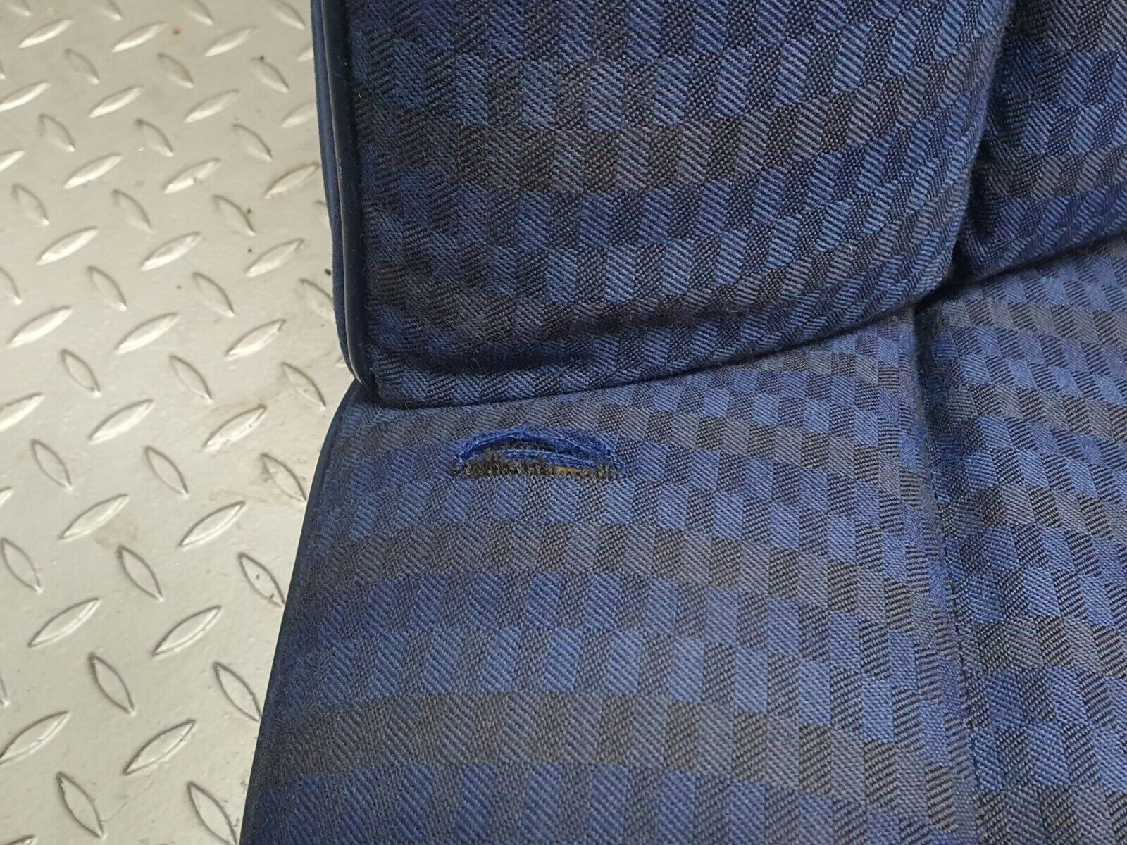 42979 Mercedes-Benz W201 190 Rear Seat Blue 2019204830