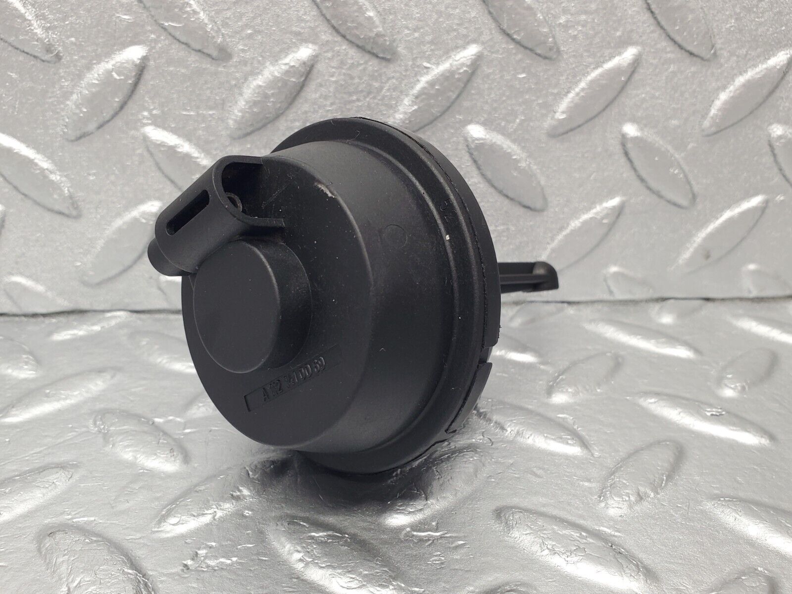 46933 Mercedes-Benz R129 320SL Coupe Vacuum Valve 1121410069